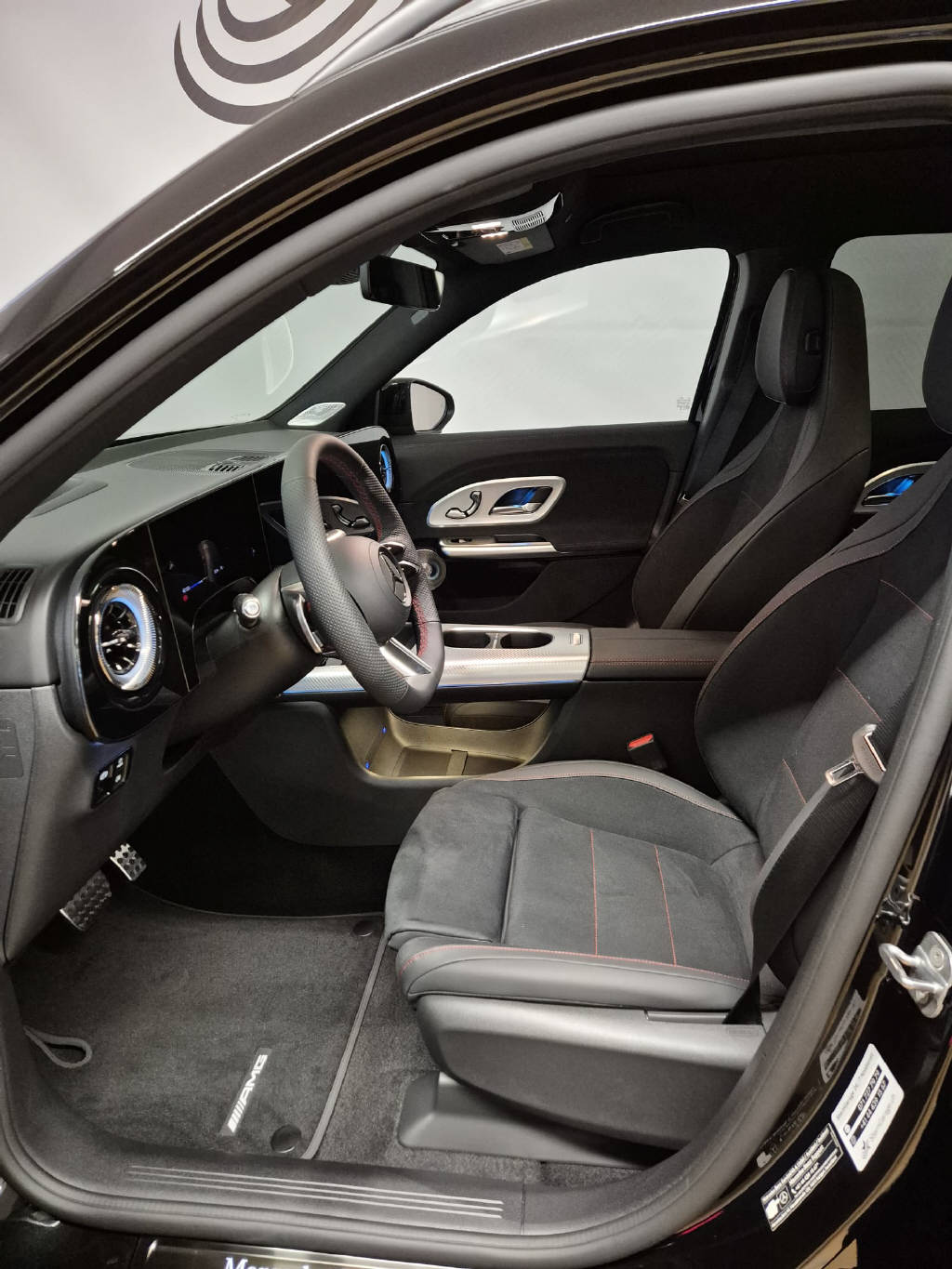 MERCEDES-BENZ GLB 220 4Matic-image-6