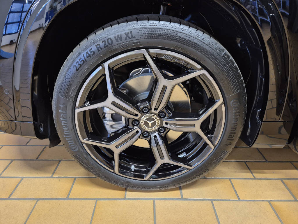 MERCEDES-BENZ GLB 220 4Matic-image-15
