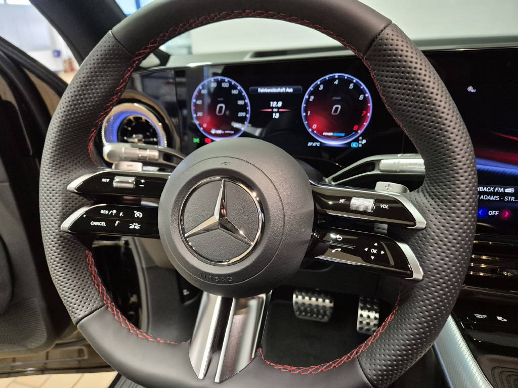 MERCEDES-BENZ GLB 220 4Matic-image-9