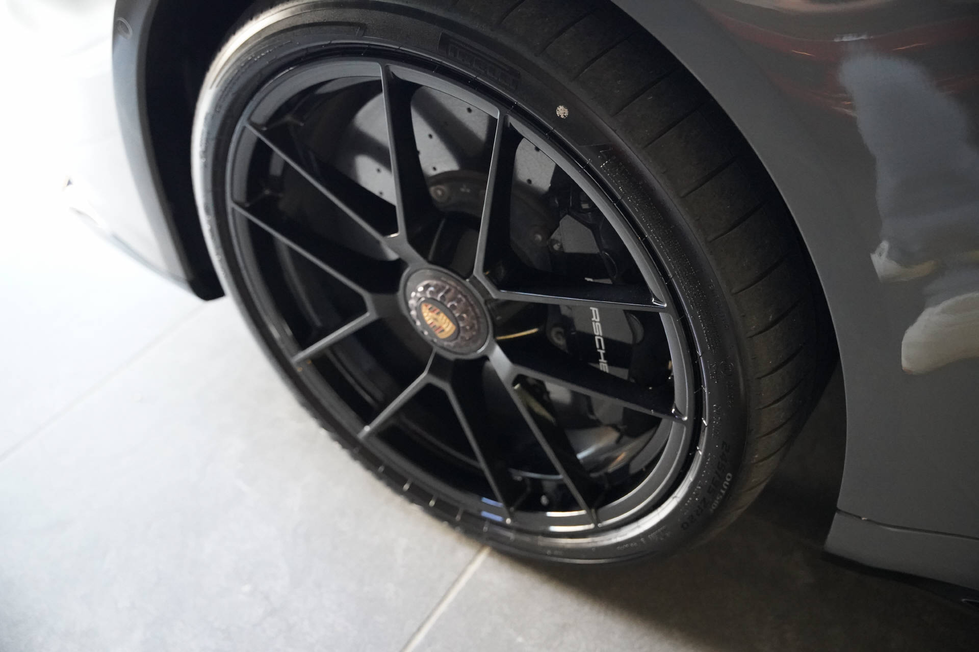 PORSCHE 911 Carrera GTS Aerokit-image-5