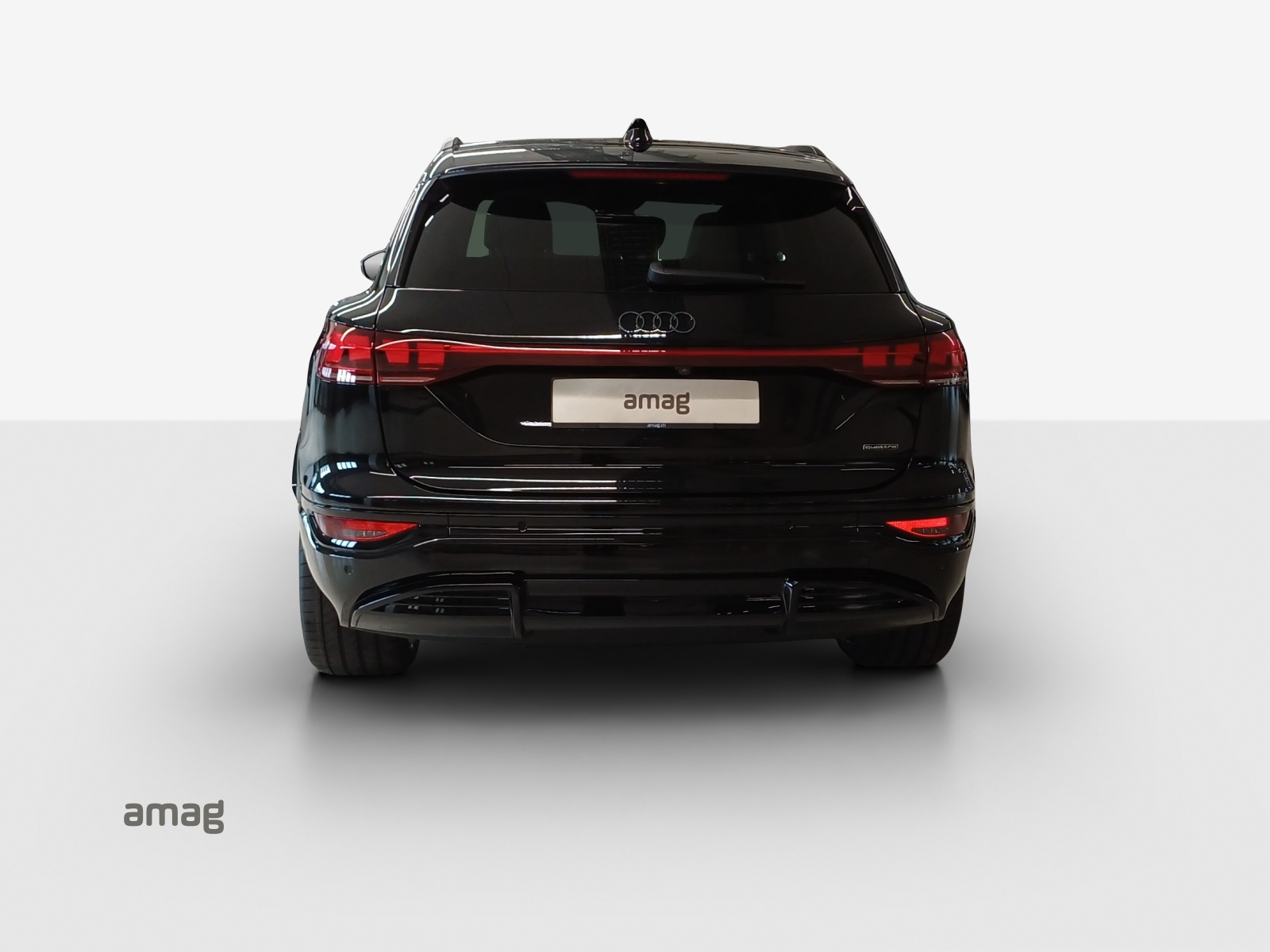 AUDI Q6 e-tron quattro-image-3