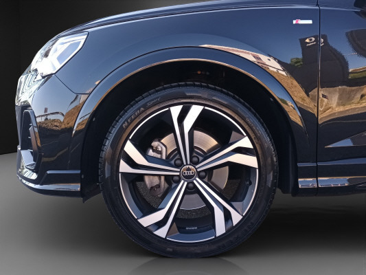 AUDI Q3 SB 40 TFSI S line qu-image-5