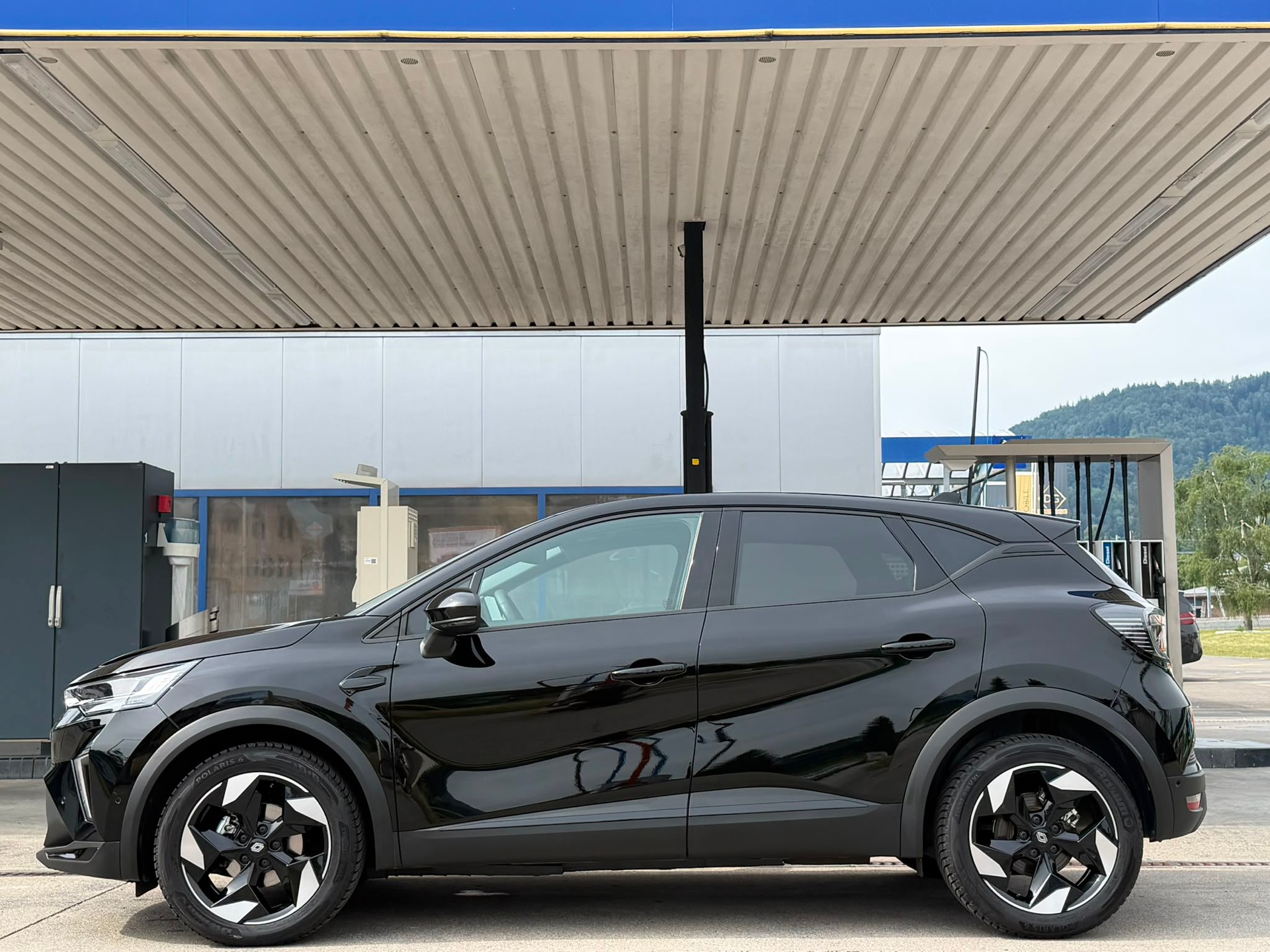 RENAULT Captur 1.3 TCe Techno EDC *Neustes Modell**Neuwertiger Zustand**Top Ausstattung**Renault Werksgarantie*-image-3
