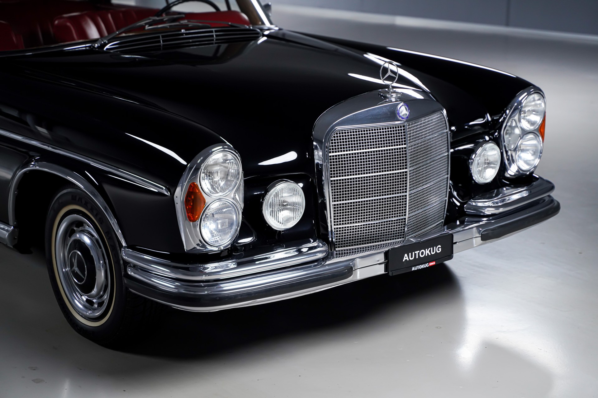 MERCEDES-BENZ 300 SE Coupé-image-3