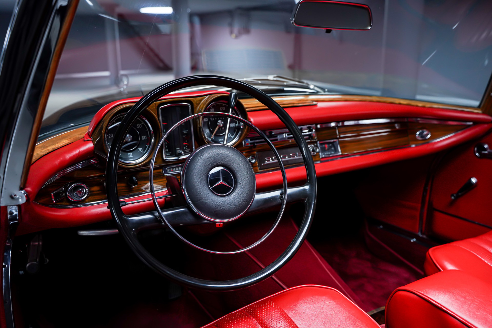 MERCEDES-BENZ 300 SE Coupé-image-9