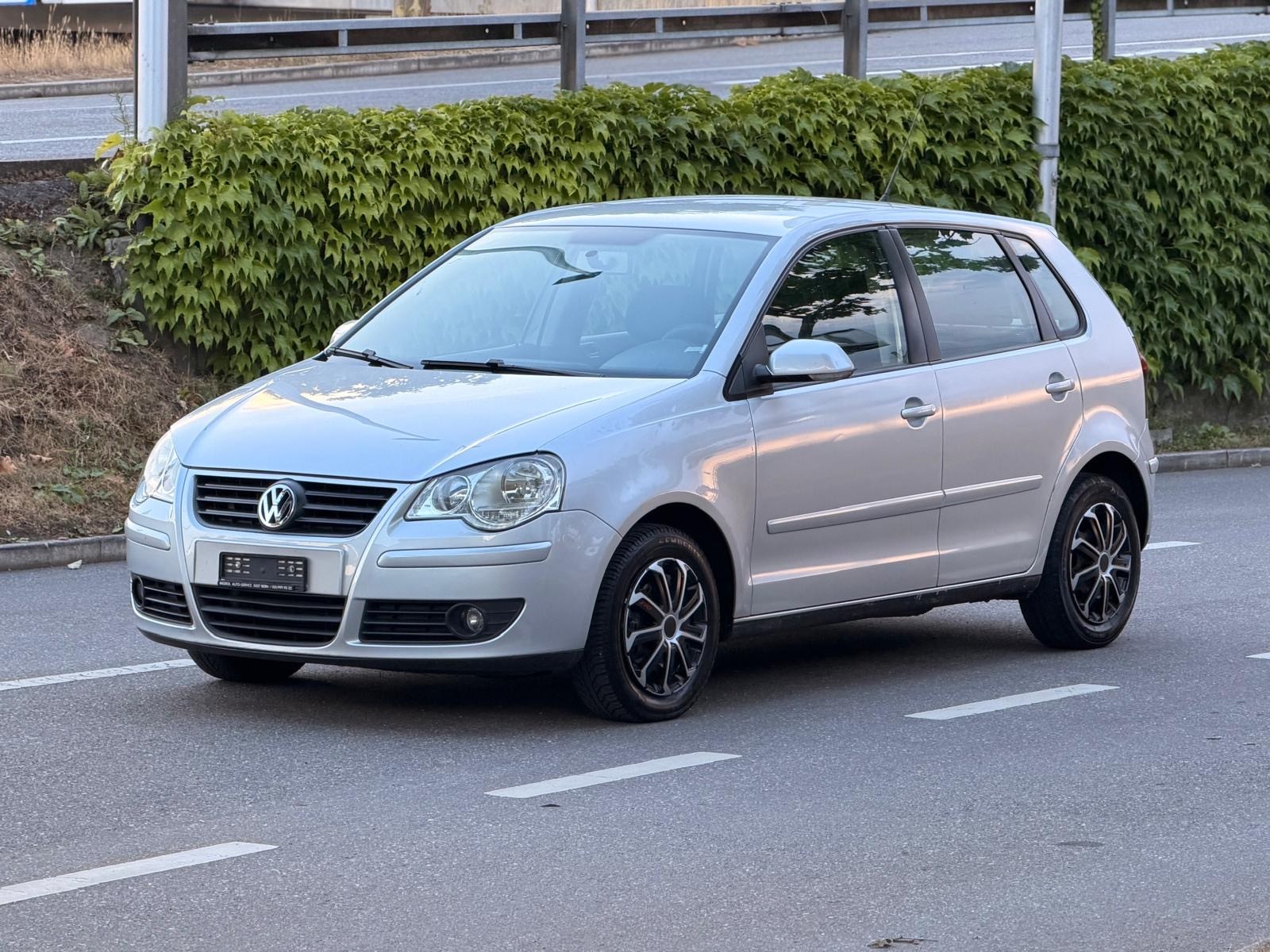VW Polo 1.4 16V Sportline-image-1