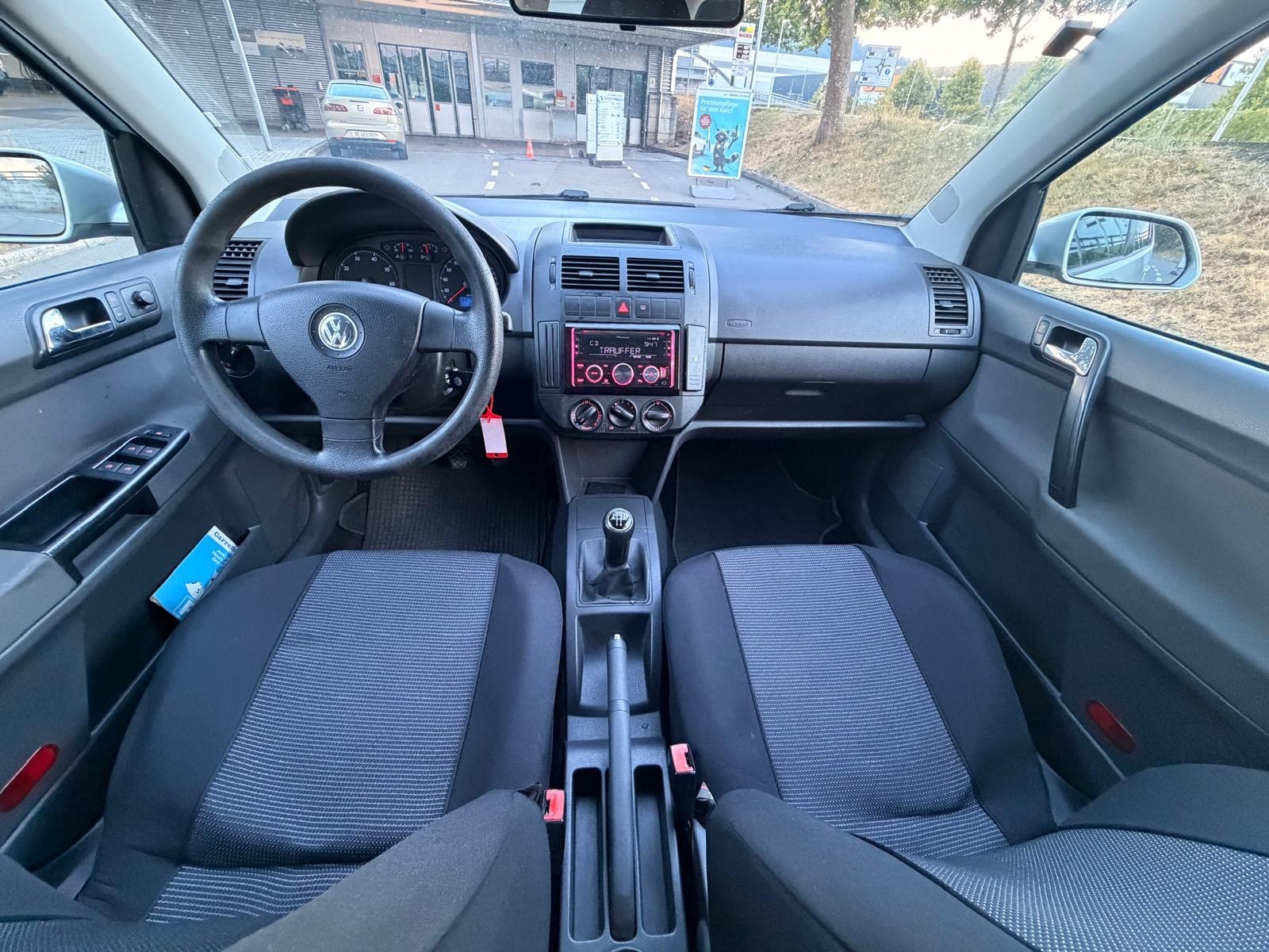 VW Polo 1.4 16V Sportline-image-9