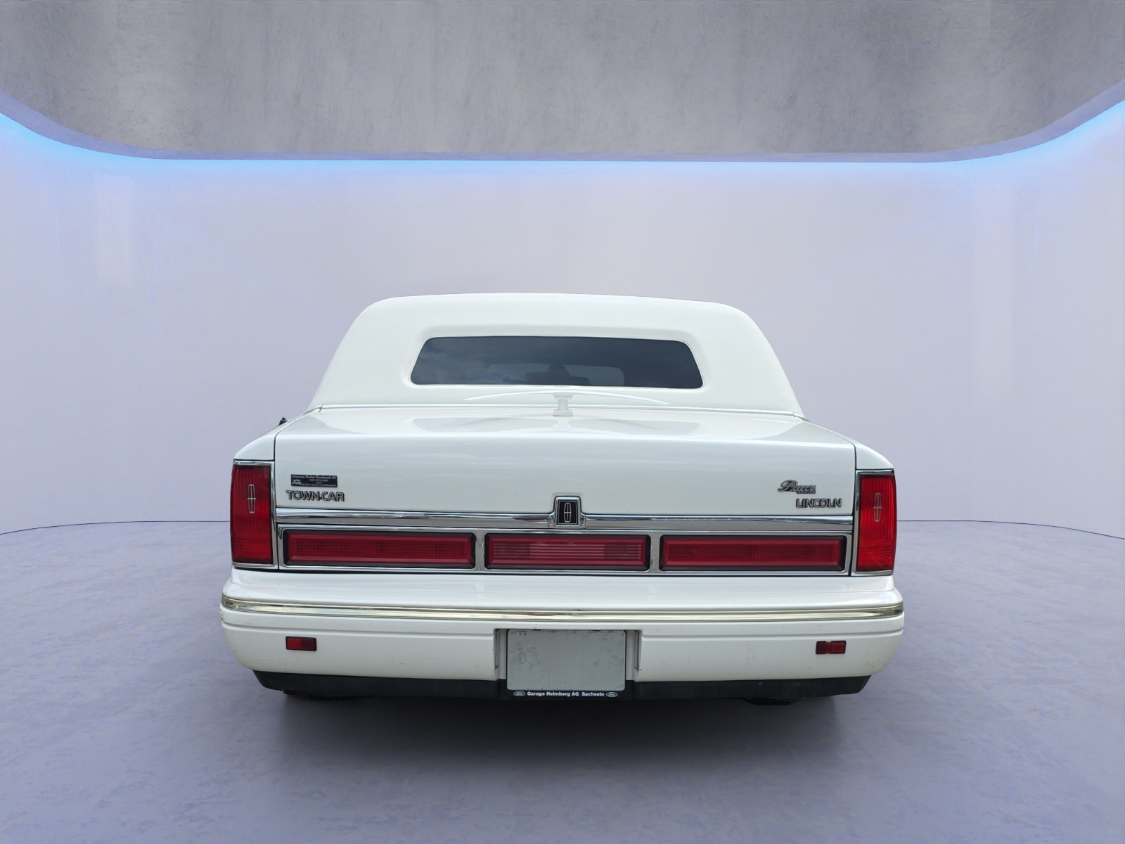 FORD Lincoln Town Car-image-2