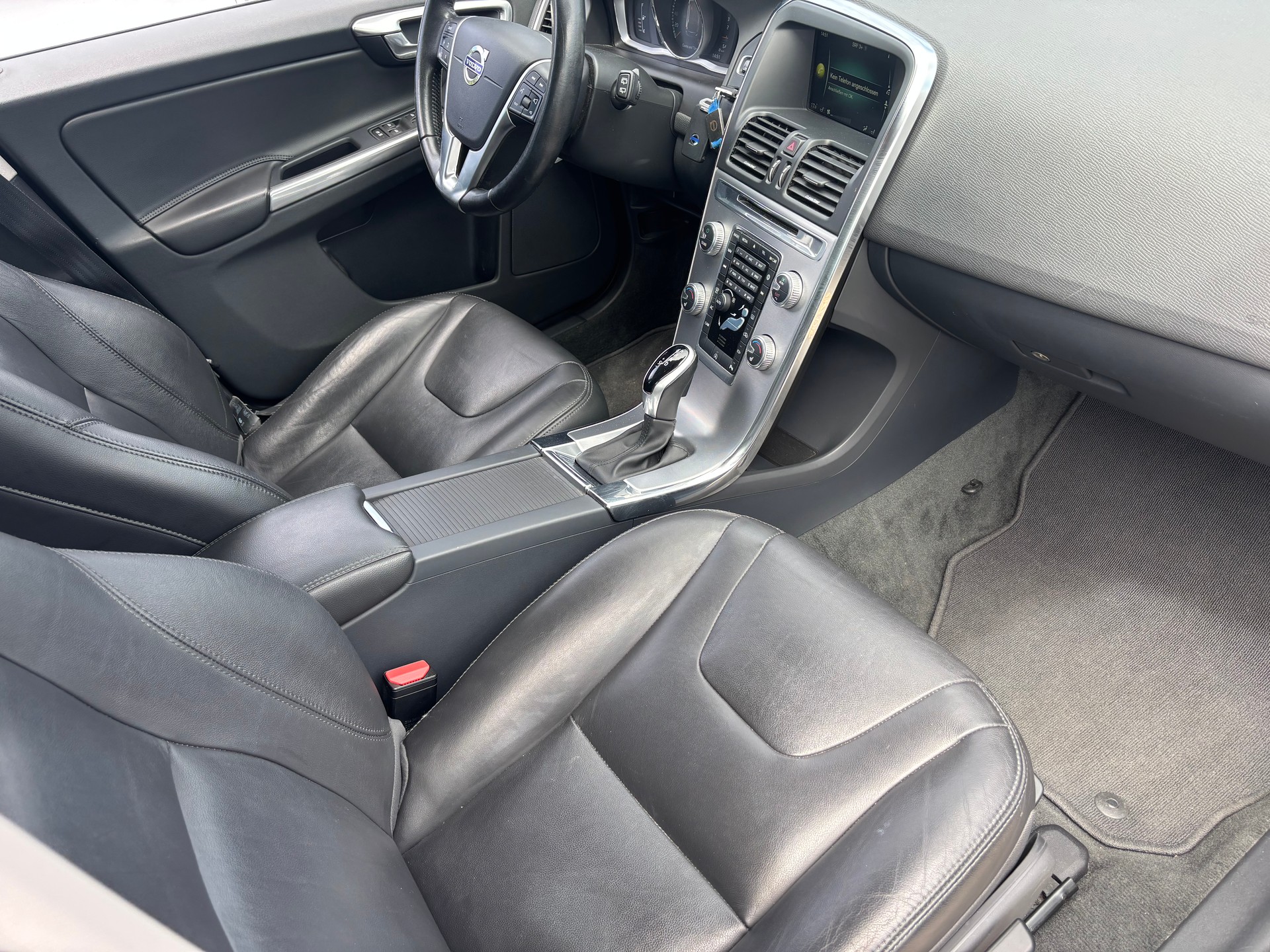 VOLVO XC60 D4 Executive Plus Geartronic-image-7