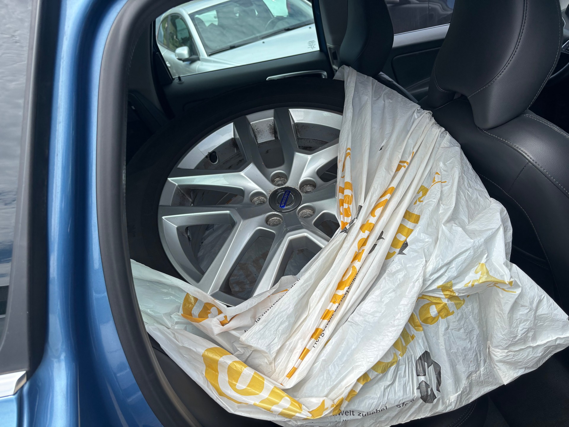 VOLVO XC60 D4 Executive Plus Geartronic-image-11