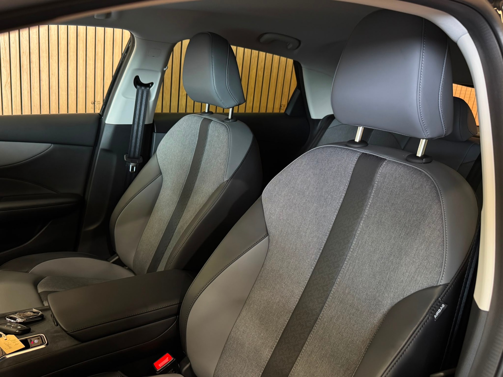 MG 4 EV 64kWh Premium *Facelift* 452KM Reichweite-image-22