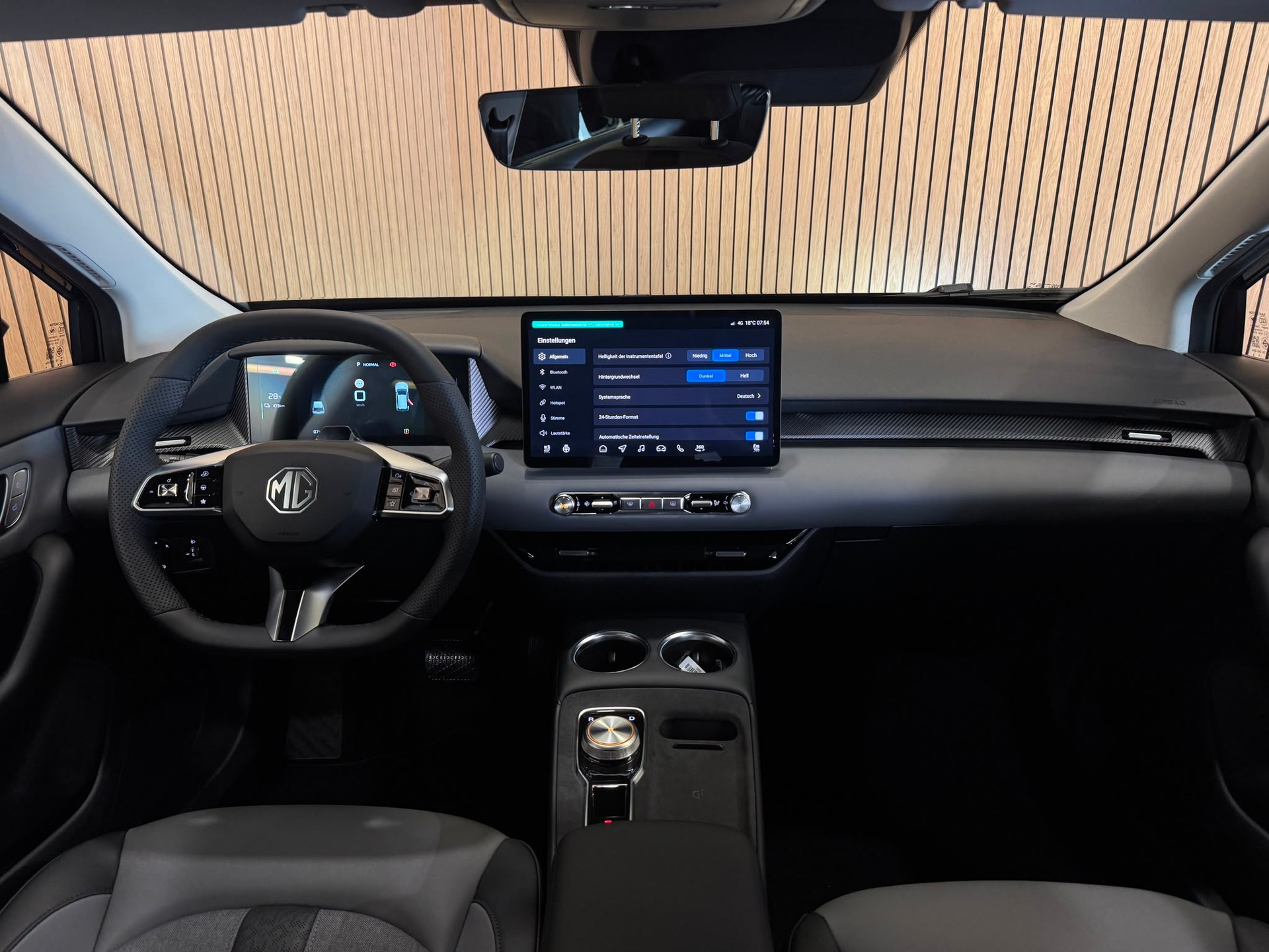 MG 4 EV 64kWh Premium *Facelift* 452KM Reichweite-image-11