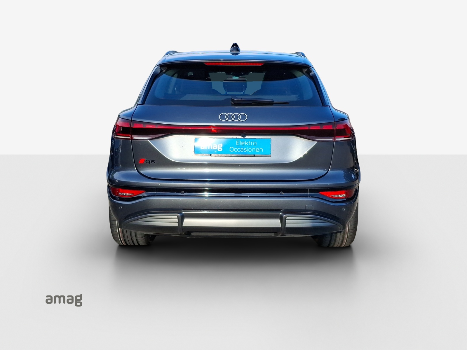AUDI Q6 e-tron quattro-image-3