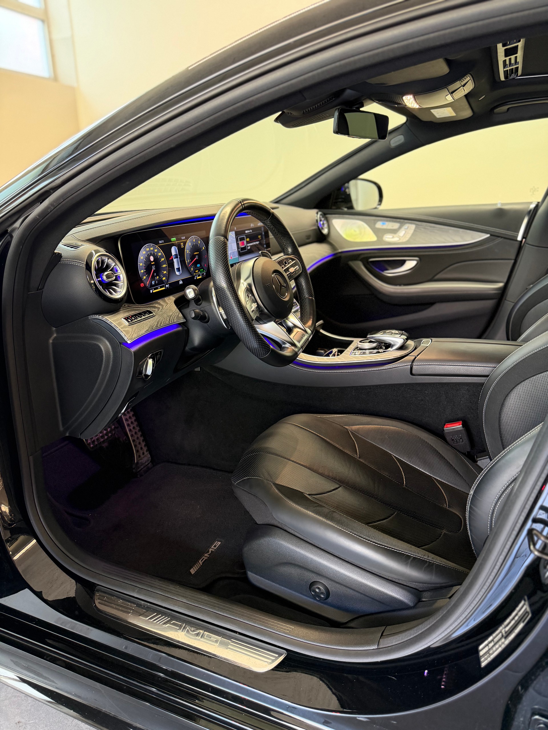 MERCEDES-BENZ CLS 53 AMG 4 Matic+-image-4