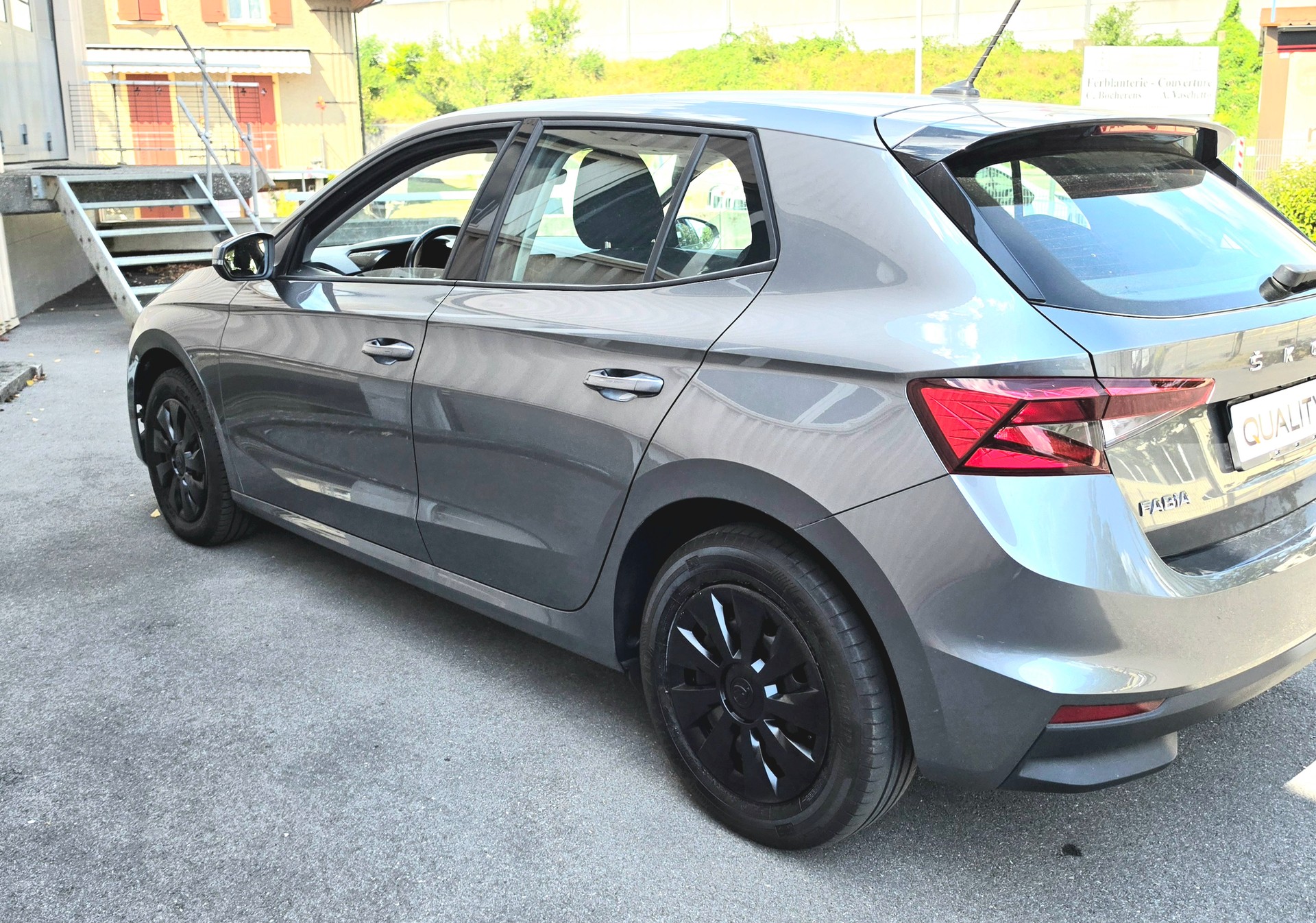 SKODA Fabia 1.0 MPI Ambition-image-0