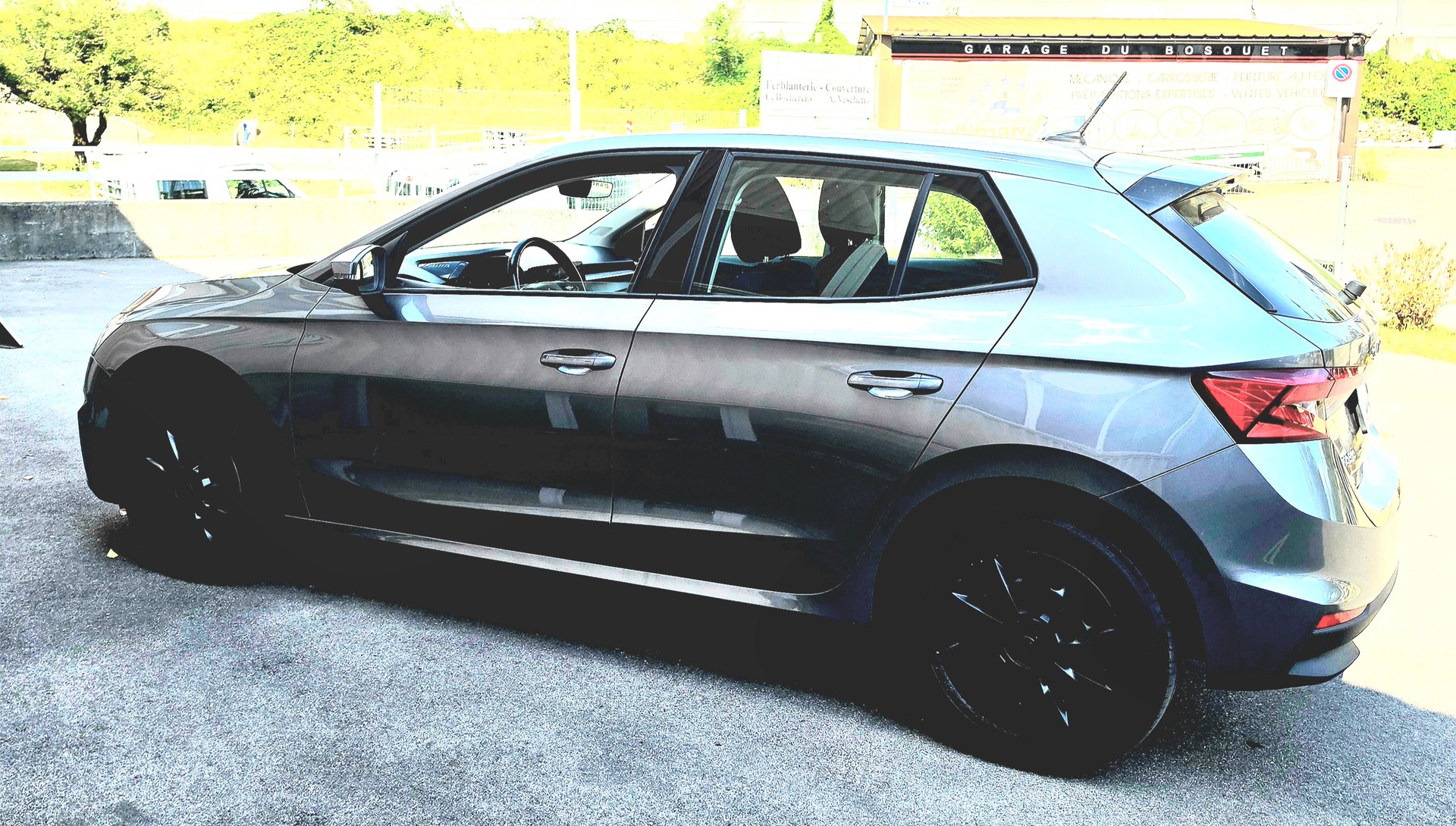 SKODA Fabia 1.0 MPI Ambition-image-1