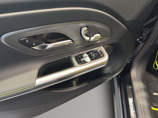 MERCEDES-BENZ GLB 220 4Matic 8G-Tronic-image-9