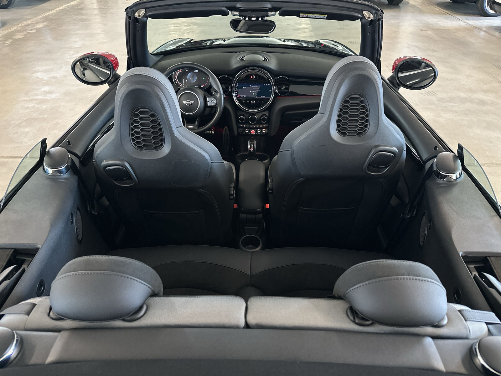 MINI Cabrio John Cooper Works F57 2.0i (CH)-image-20