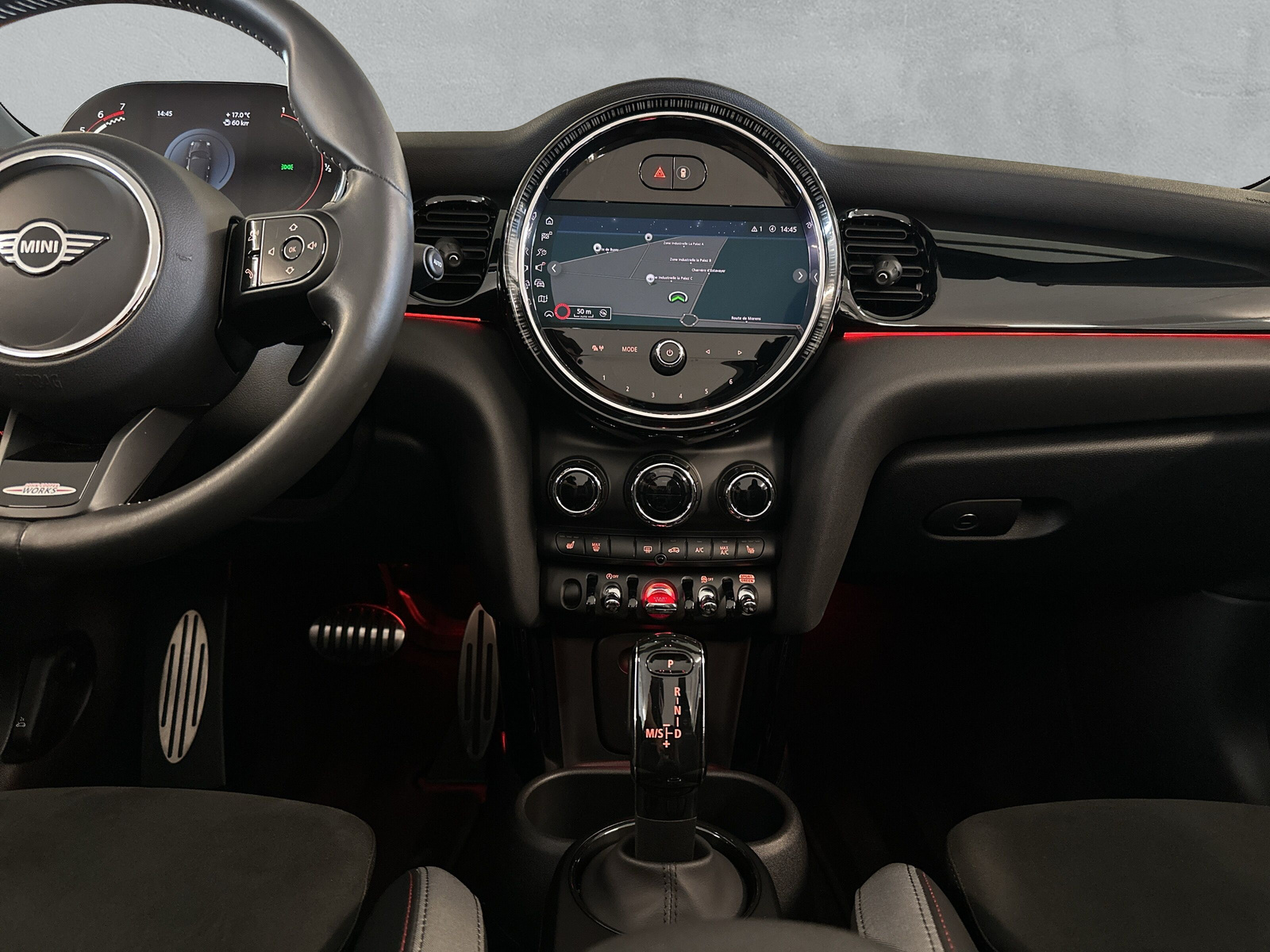 MINI Cabrio John Cooper Works F57 2.0i (CH)-image-13
