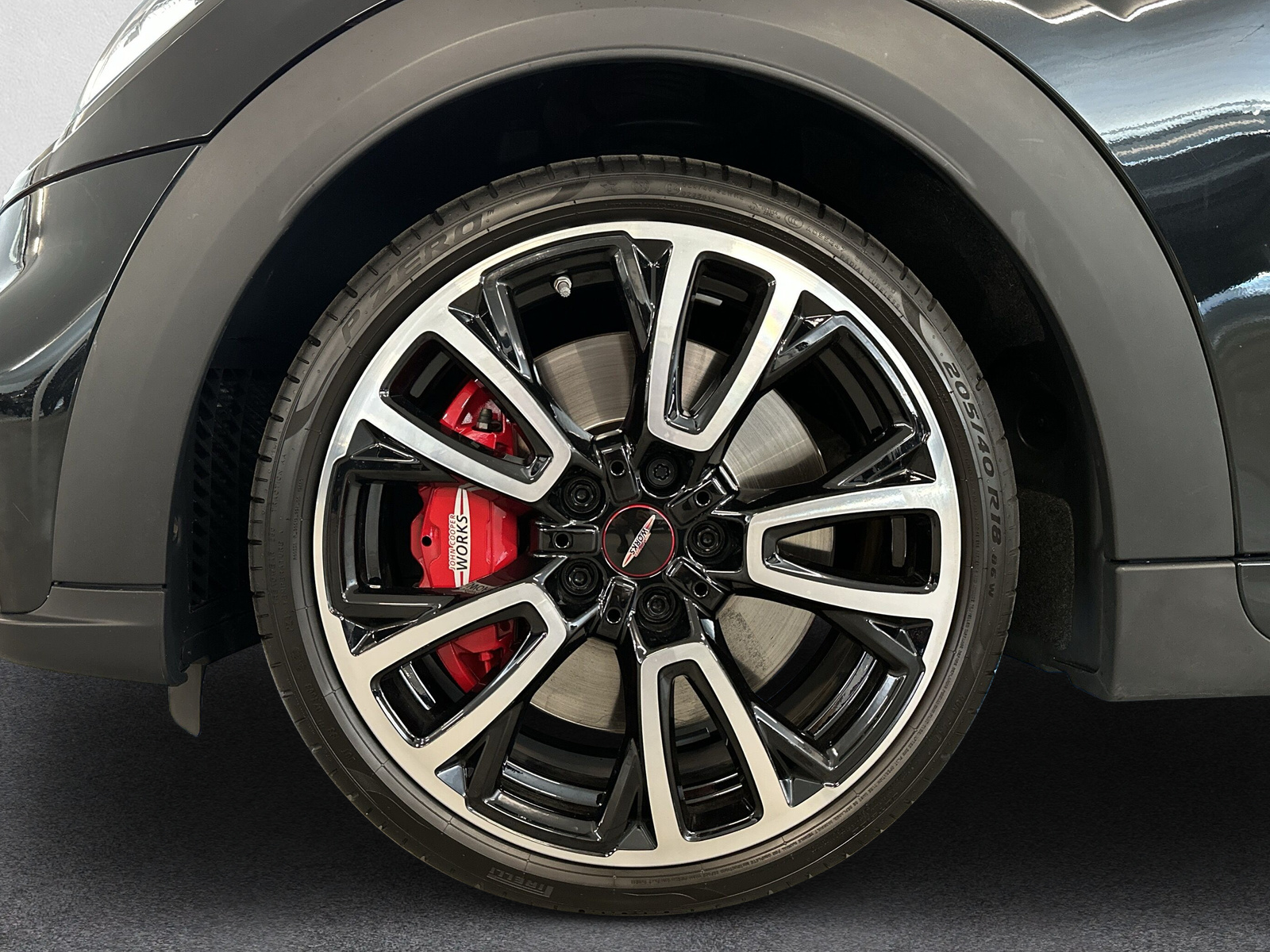 MINI Cabrio John Cooper Works F57 2.0i (CH)-image-8