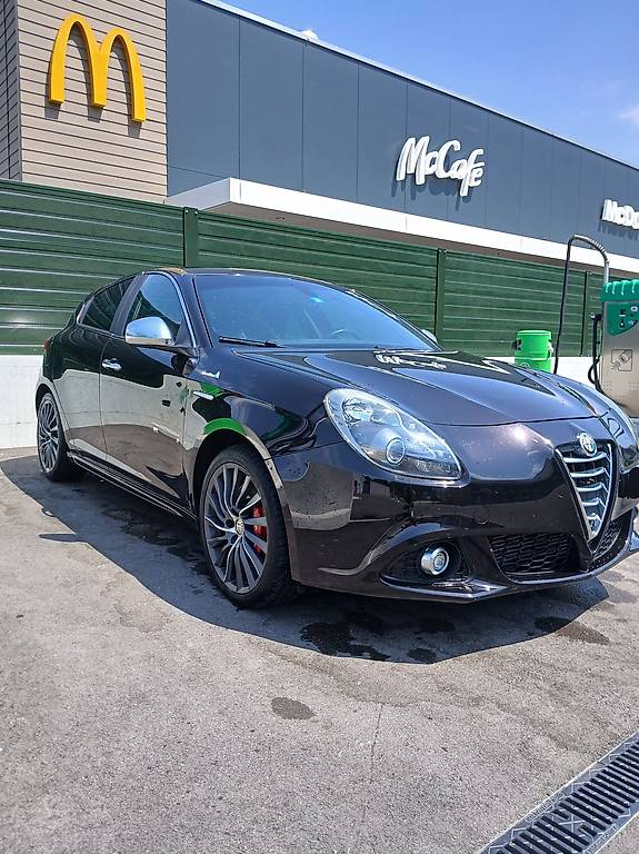ALFA ROMEO GIULIETTA-image-2