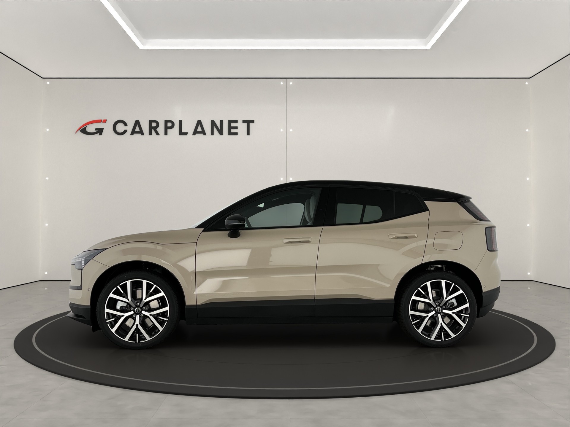VOLVO EX30 P8 AWD-image-2