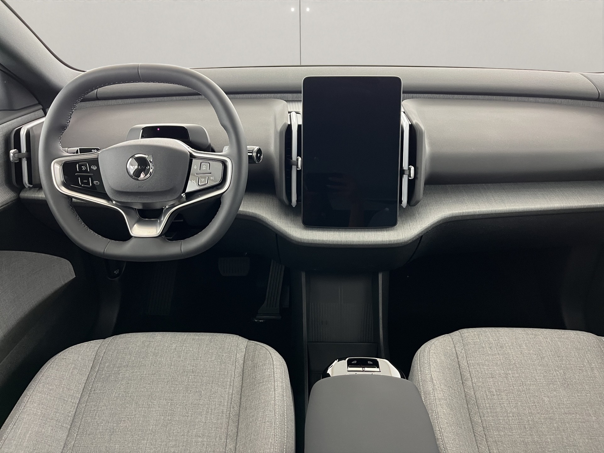 VOLVO EX30 P8 AWD-image-9