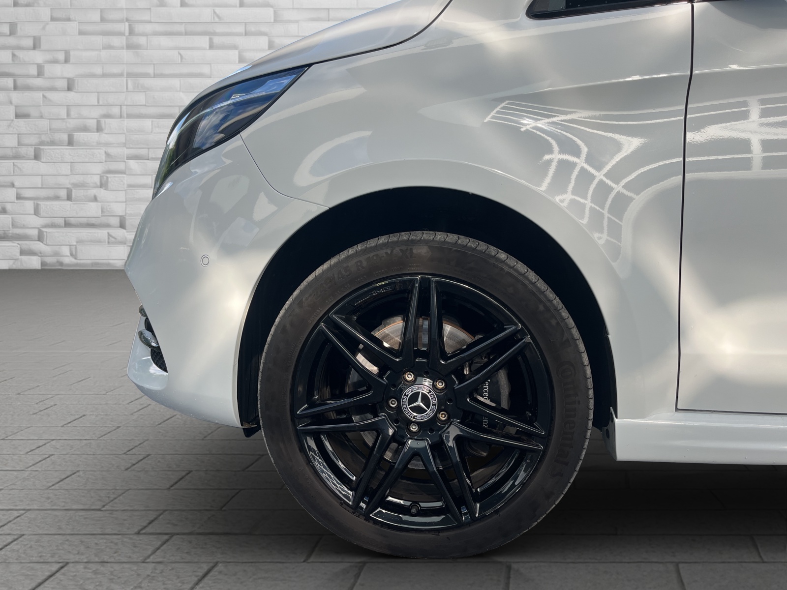 MERCEDES-BENZ V 300 d Swiss Ed. lang Van-image-8