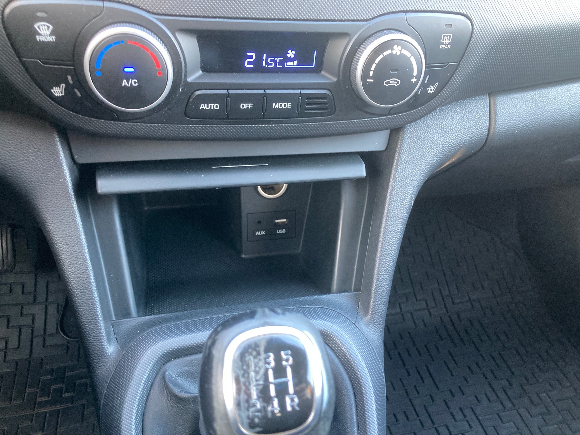 HYUNDAI i10 1.2 Vertex-image-11