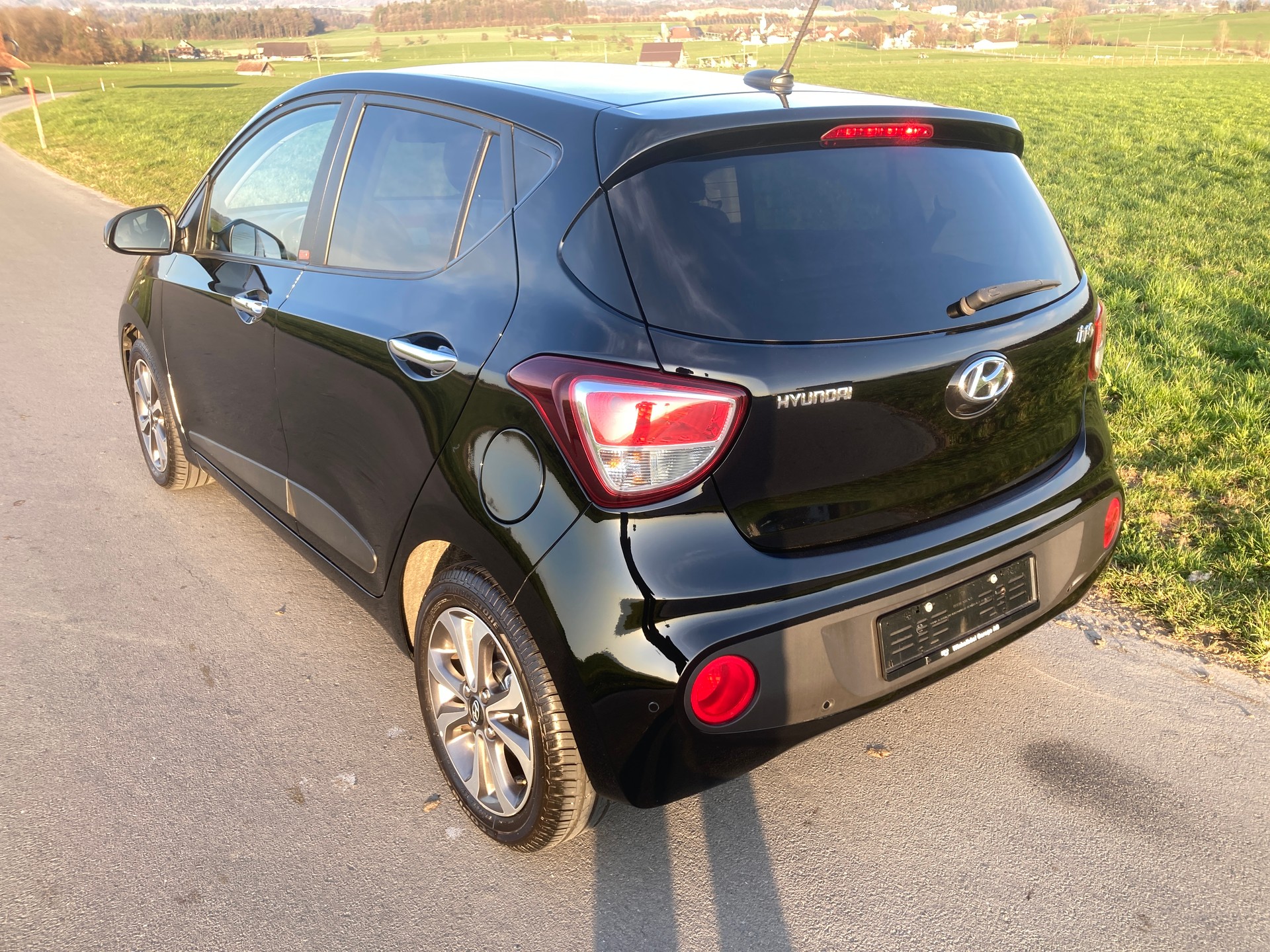 HYUNDAI i10 1.2 Vertex-image-3