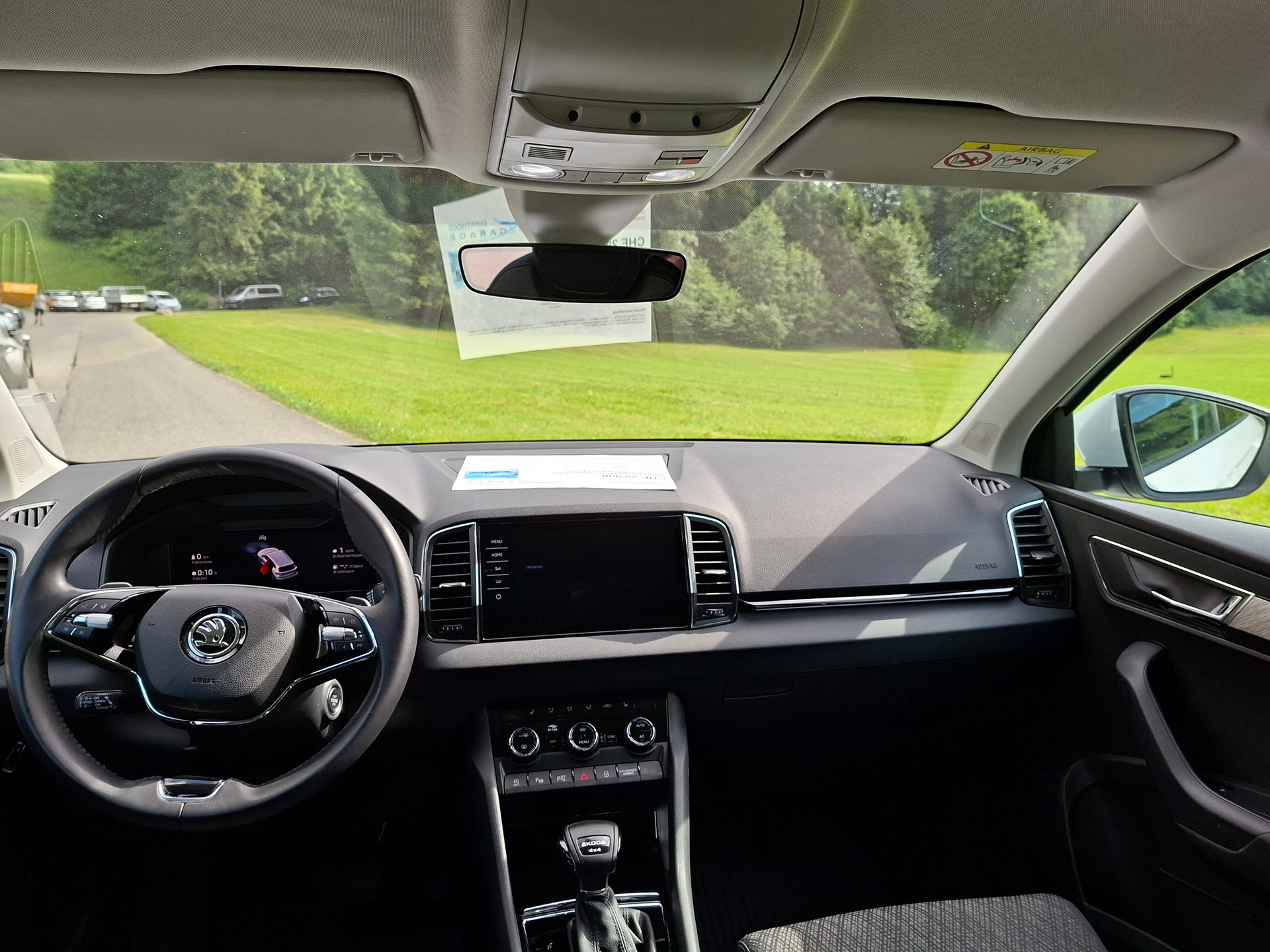 SKODA Karoq 2.0 TDI CR Style 4x4 DSG *Anhängerkup.+Winterkomplettrad*-image-8