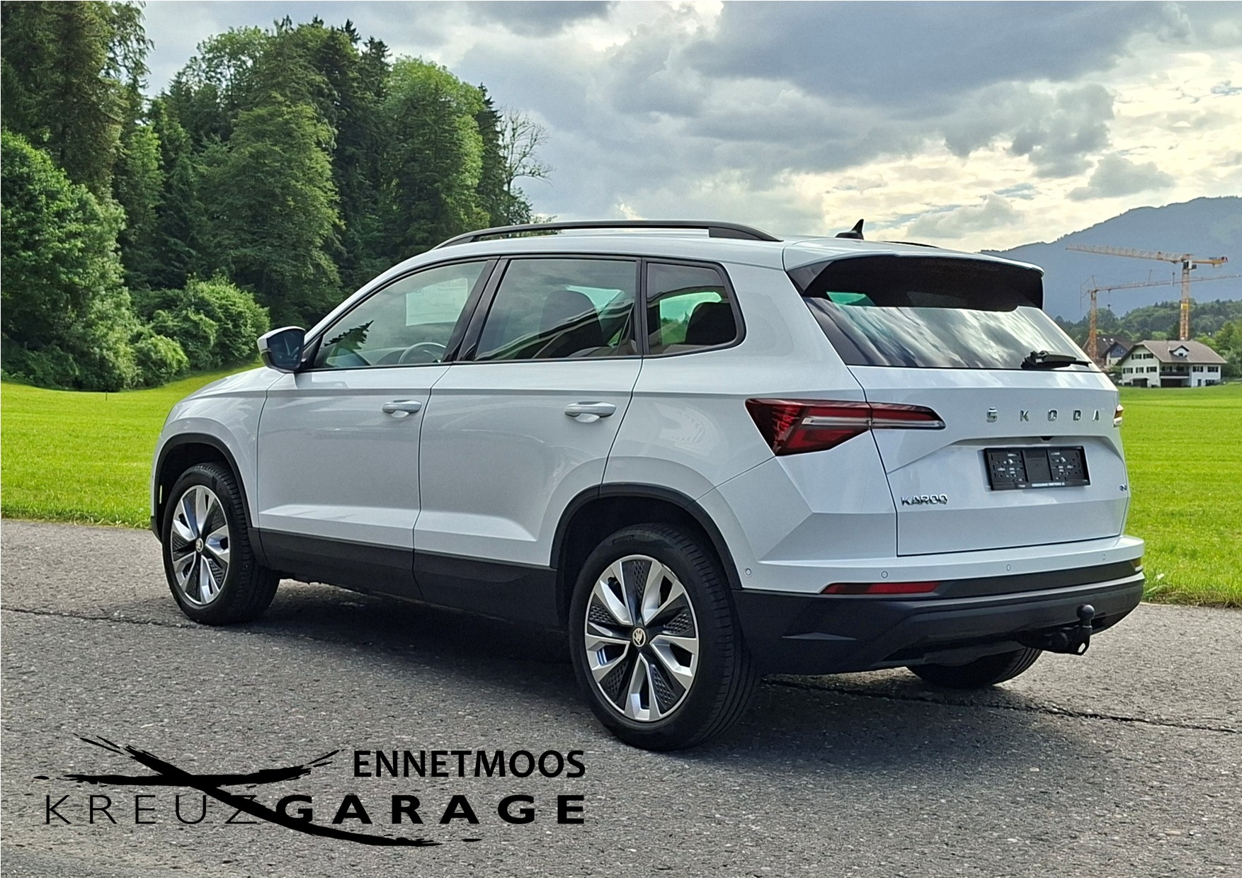 SKODA Karoq 2.0 TDI CR Style 4x4 DSG *Anhängerkup.+Winterkomplettrad*-image-2