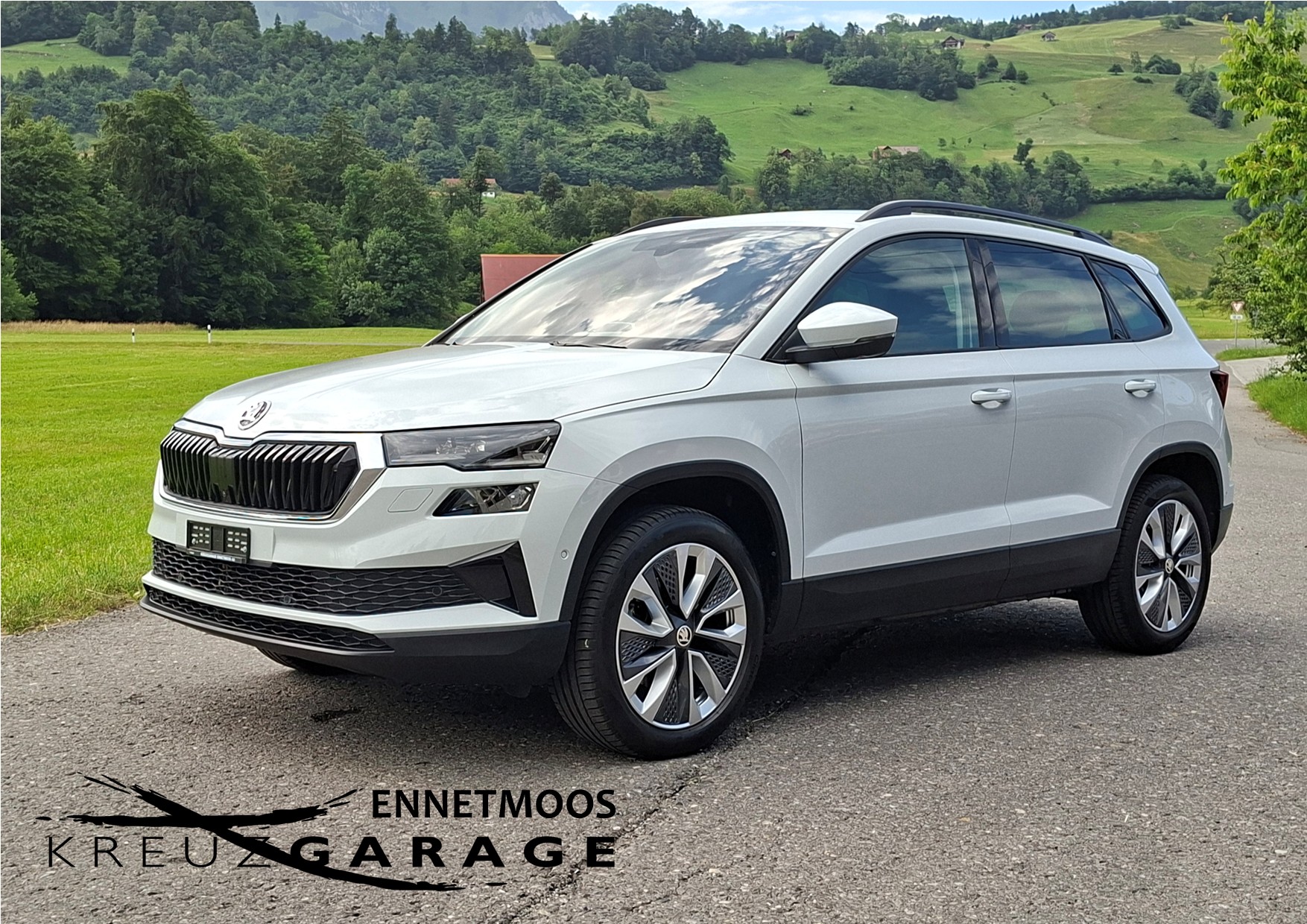SKODA Karoq 2.0 TDI CR Style 4x4 DSG *Anhängerkup.+Winterkomplettrad*-image-0