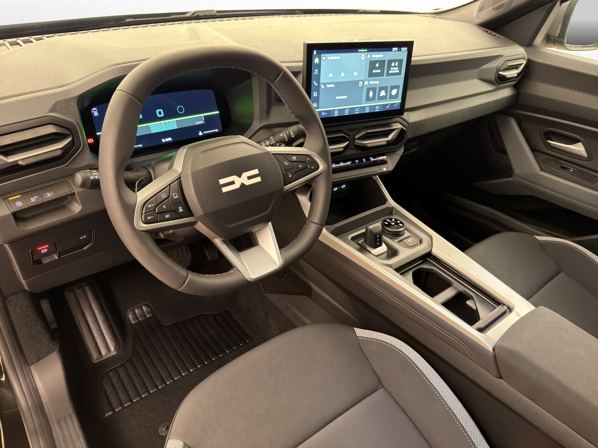 DACIA Bigster 1.2 Hybrid Journey 4WD-image-13