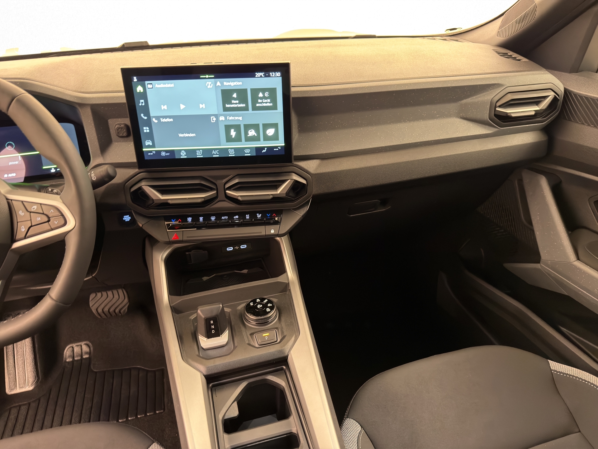 DACIA Bigster 1.2 Hybrid Journey 4WD-image-9