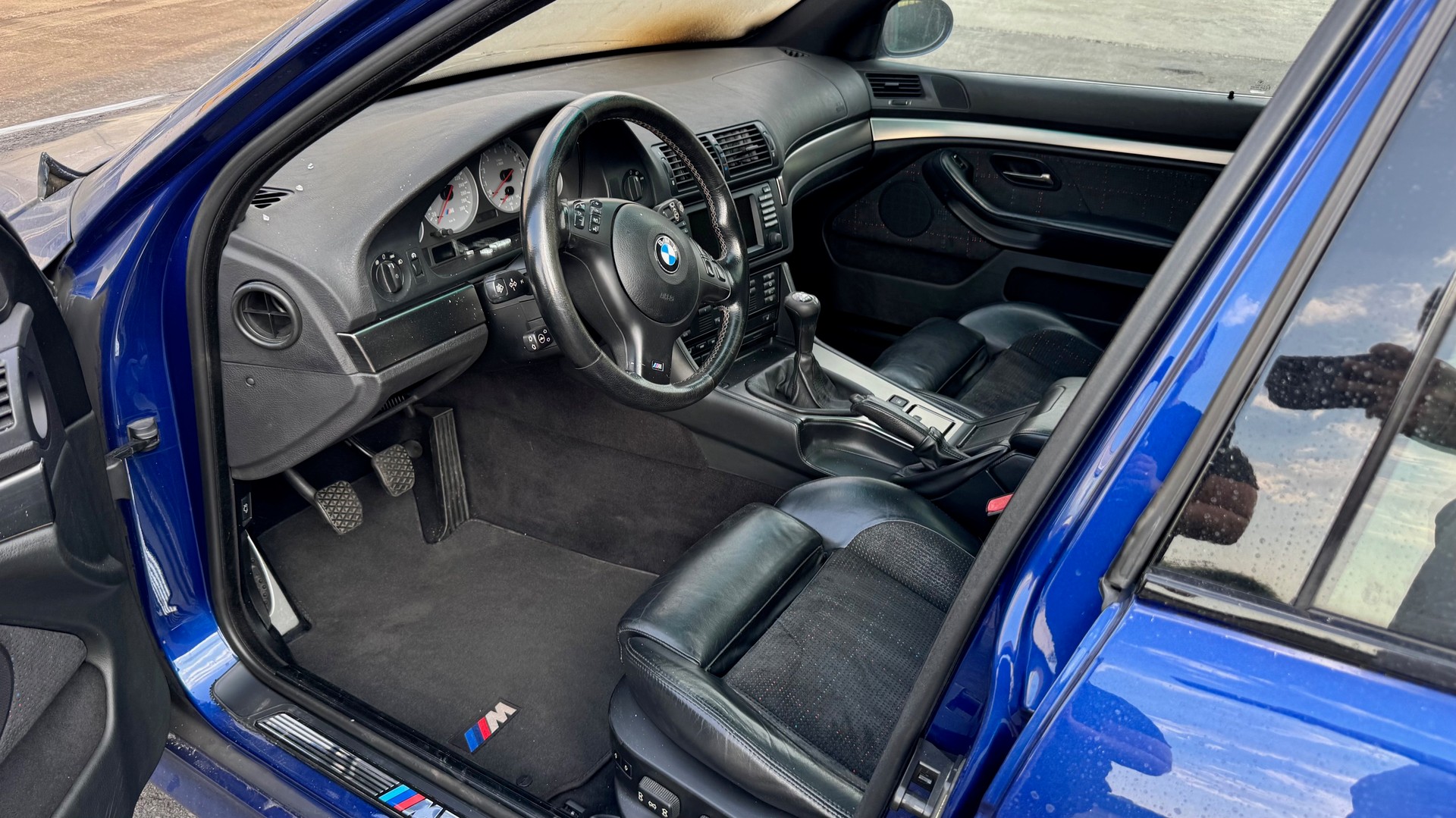 BMW M5-image-11