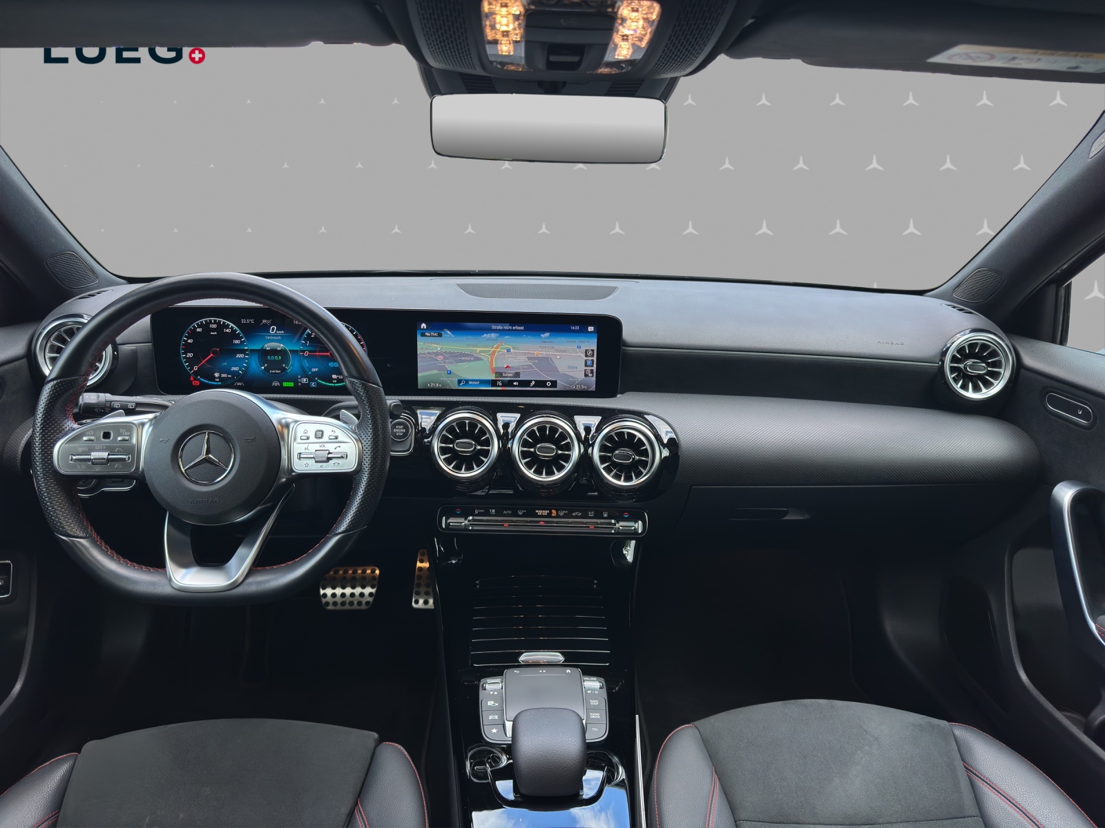 MERCEDES-BENZ A 250e AMG Line 8G-DCT-image-10
