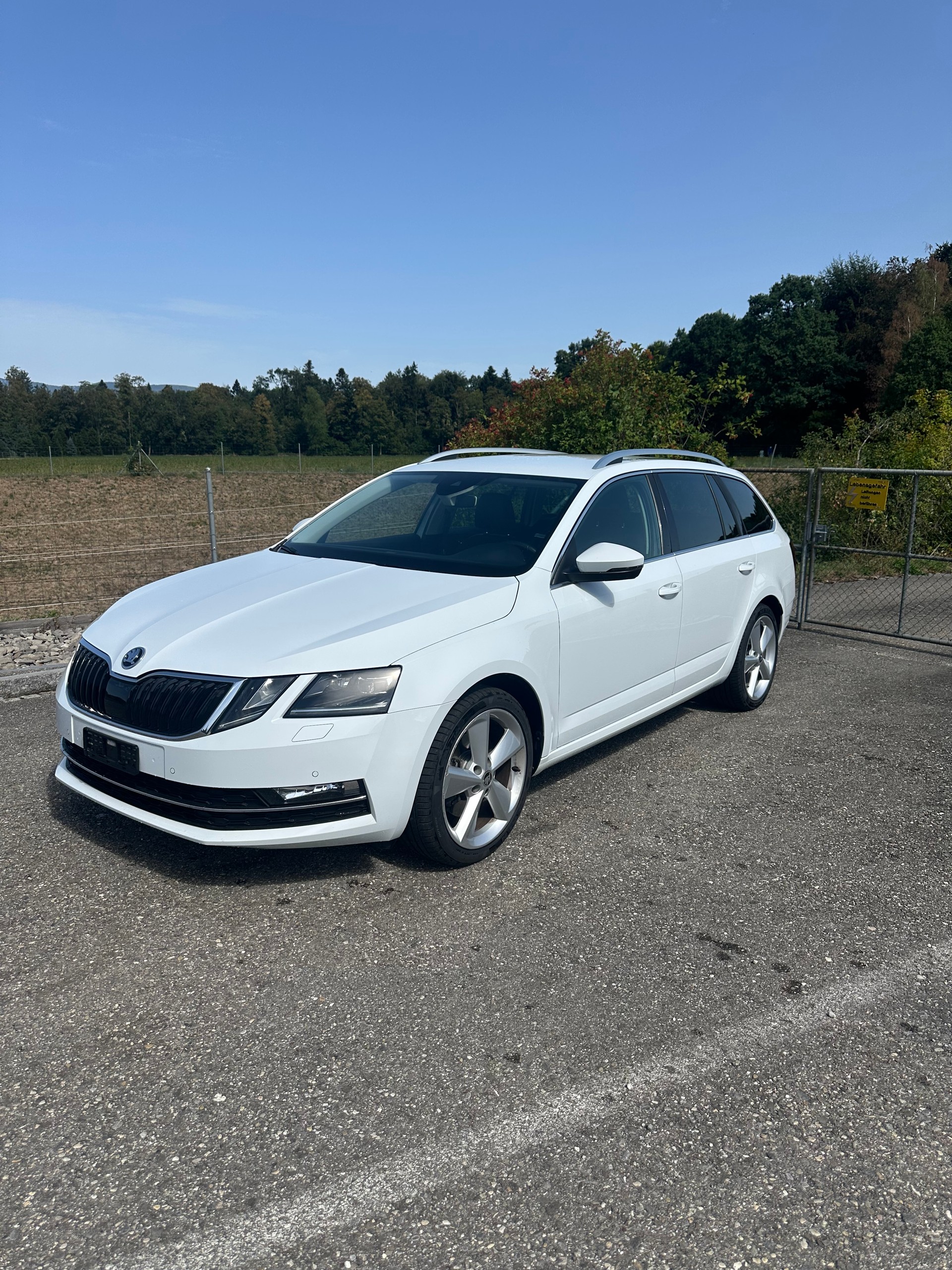 SKODA 1.8 TSI Style DSG-image-0