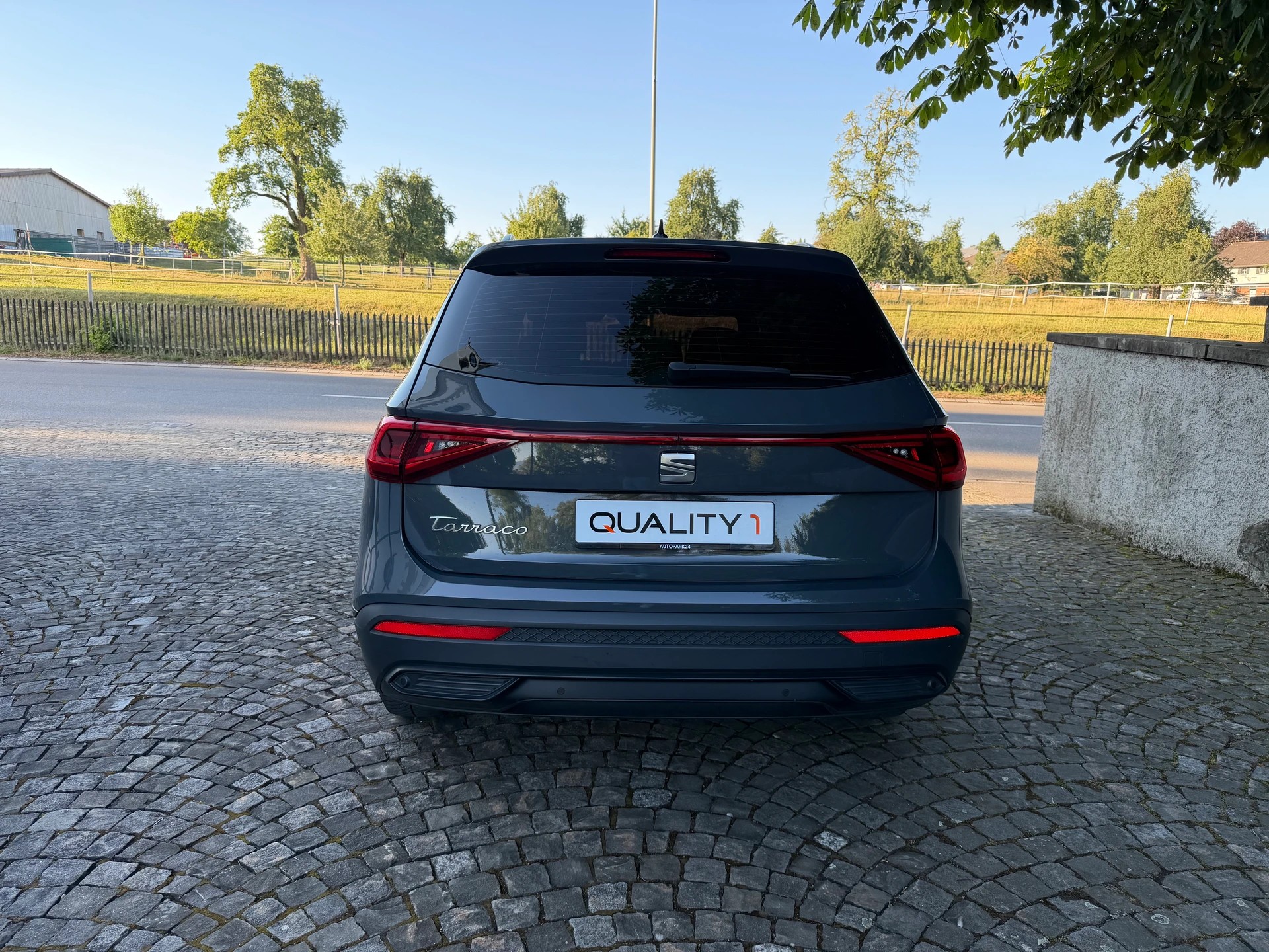 SEAT Tarraco 2.0 TDI CR DSG Style / Ab MFK / Service gepflegt/ 36 Monate Garantie / Digital Cockpit / Apple CarPlay / DAB+ / ACC-image-5