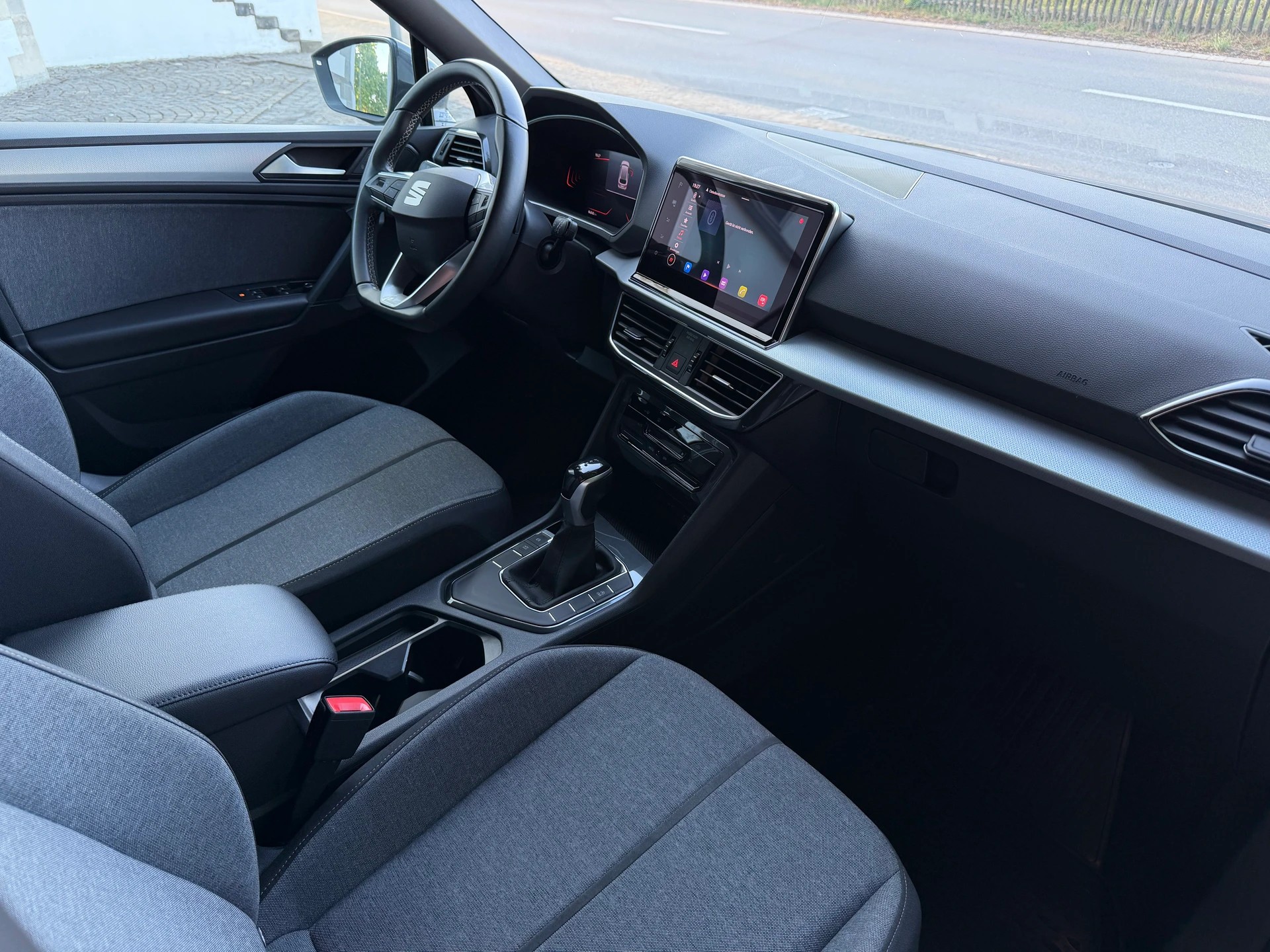 SEAT Tarraco 2.0 TDI CR DSG Style / Ab MFK / Service gepflegt/ 36 Monate Garantie / Digital Cockpit / Apple CarPlay / DAB+ / ACC-image-7