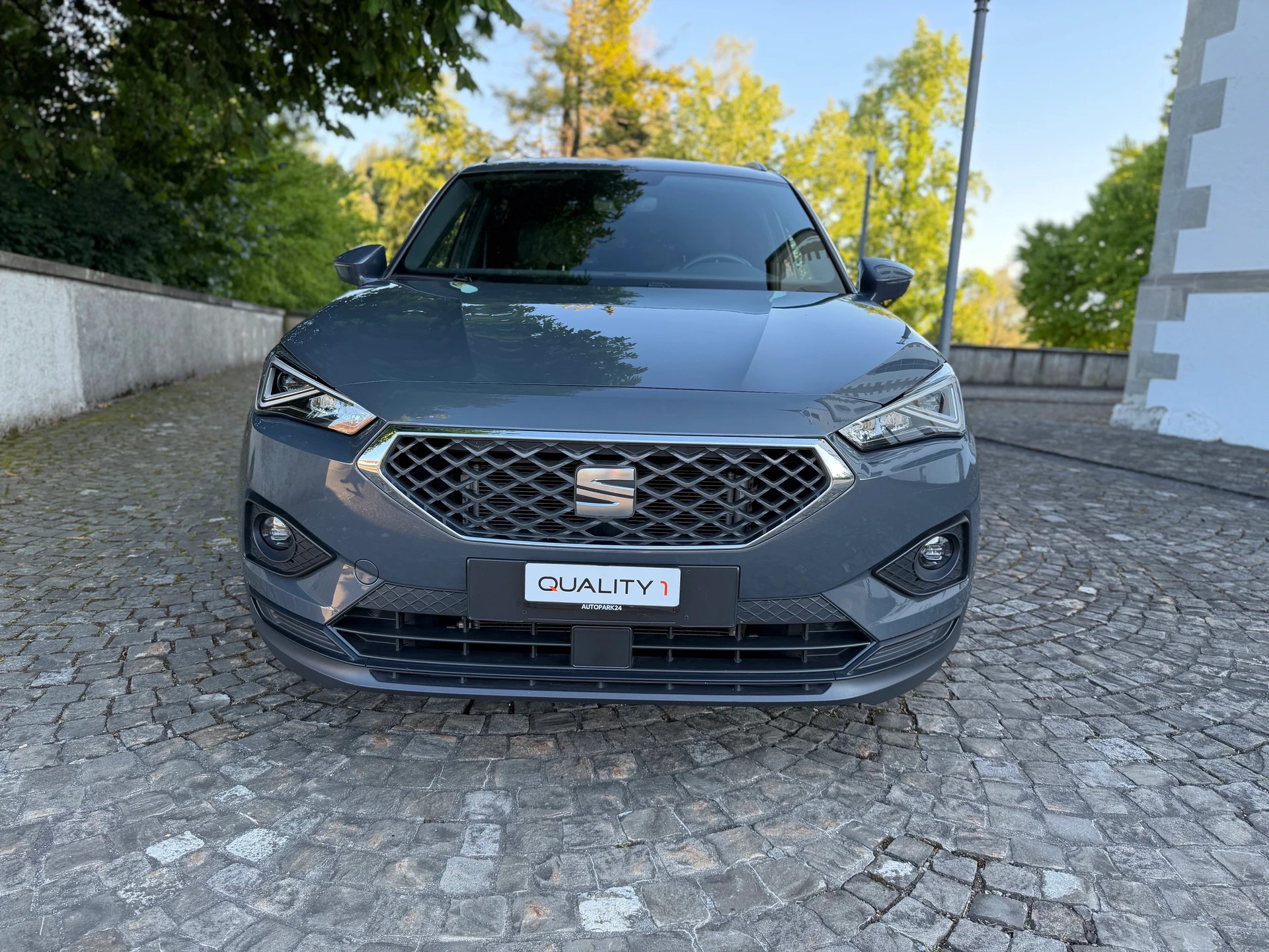 SEAT Tarraco 2.0 TDI CR DSG Style / Ab MFK / Service gepflegt/ 36 Monate Garantie / Digital Cockpit / Apple CarPlay / DAB+ / ACC-image-1