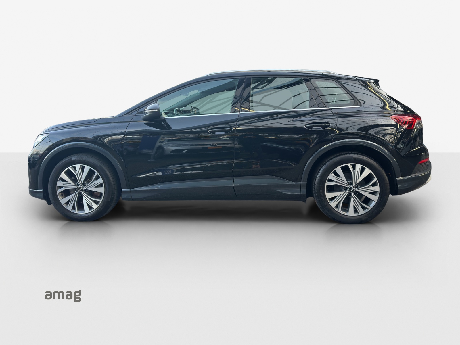 AUDI Q4 e-tron 50 quattro-image-1