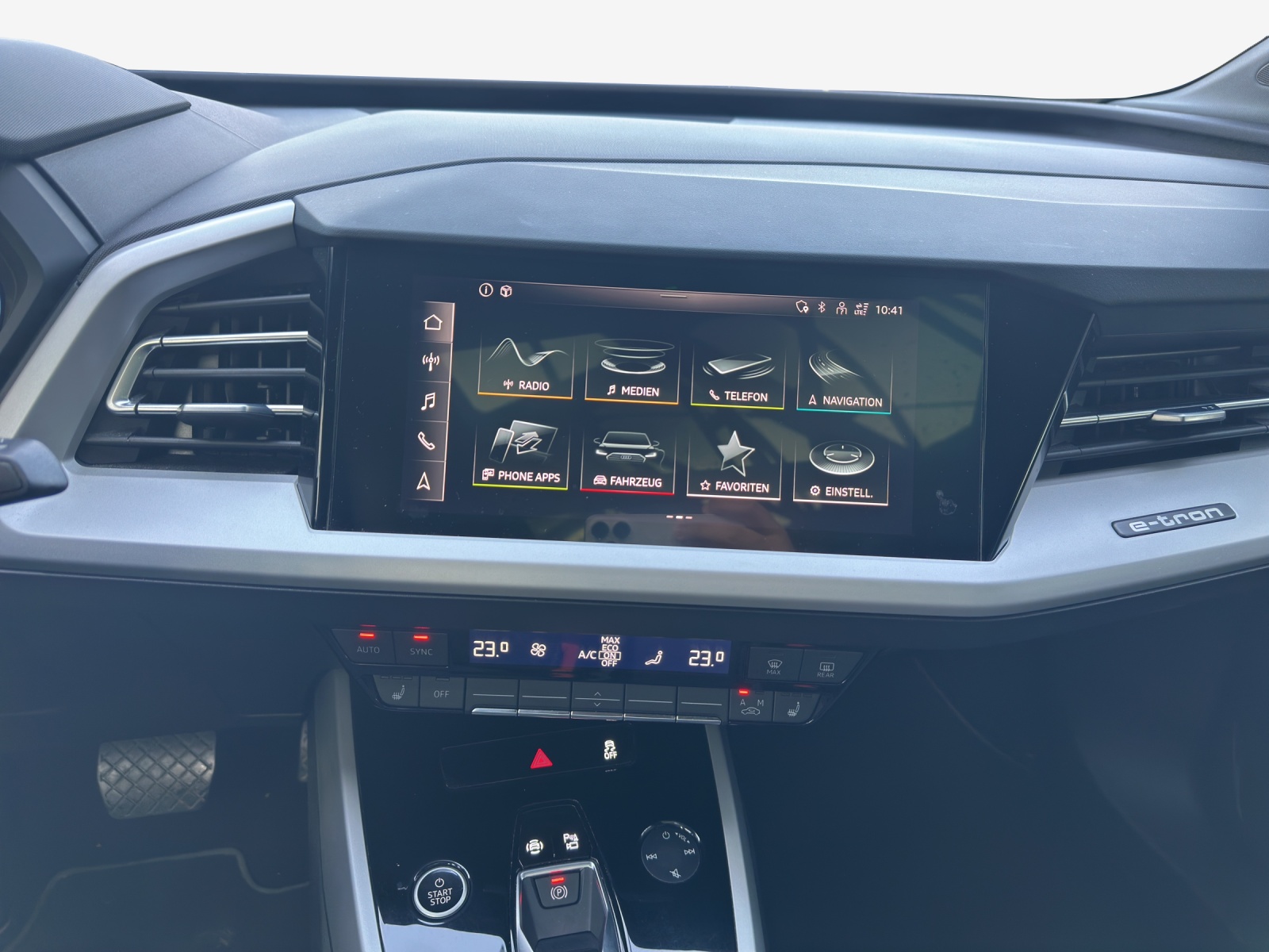 AUDI Q4 e-tron 50 quattro-image-10
