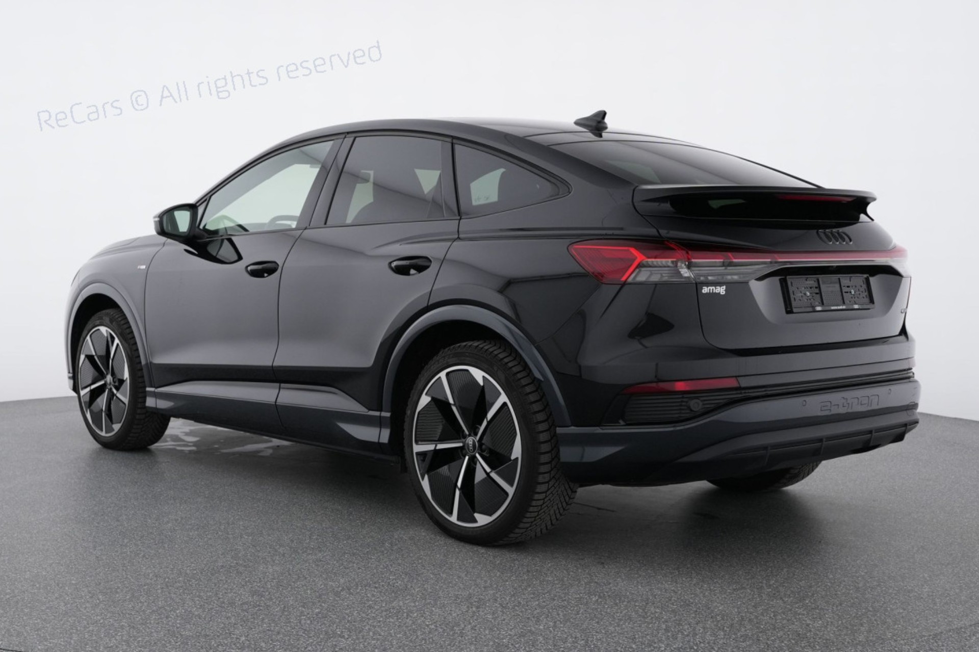 AUDI Q4 Sportback e-tron 55 quattro-image-4
