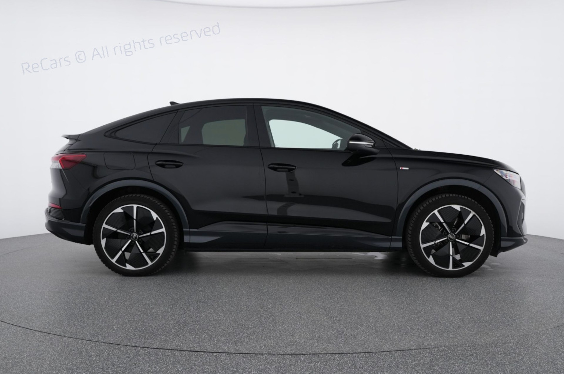 AUDI Q4 Sportback e-tron 55 quattro-image-6