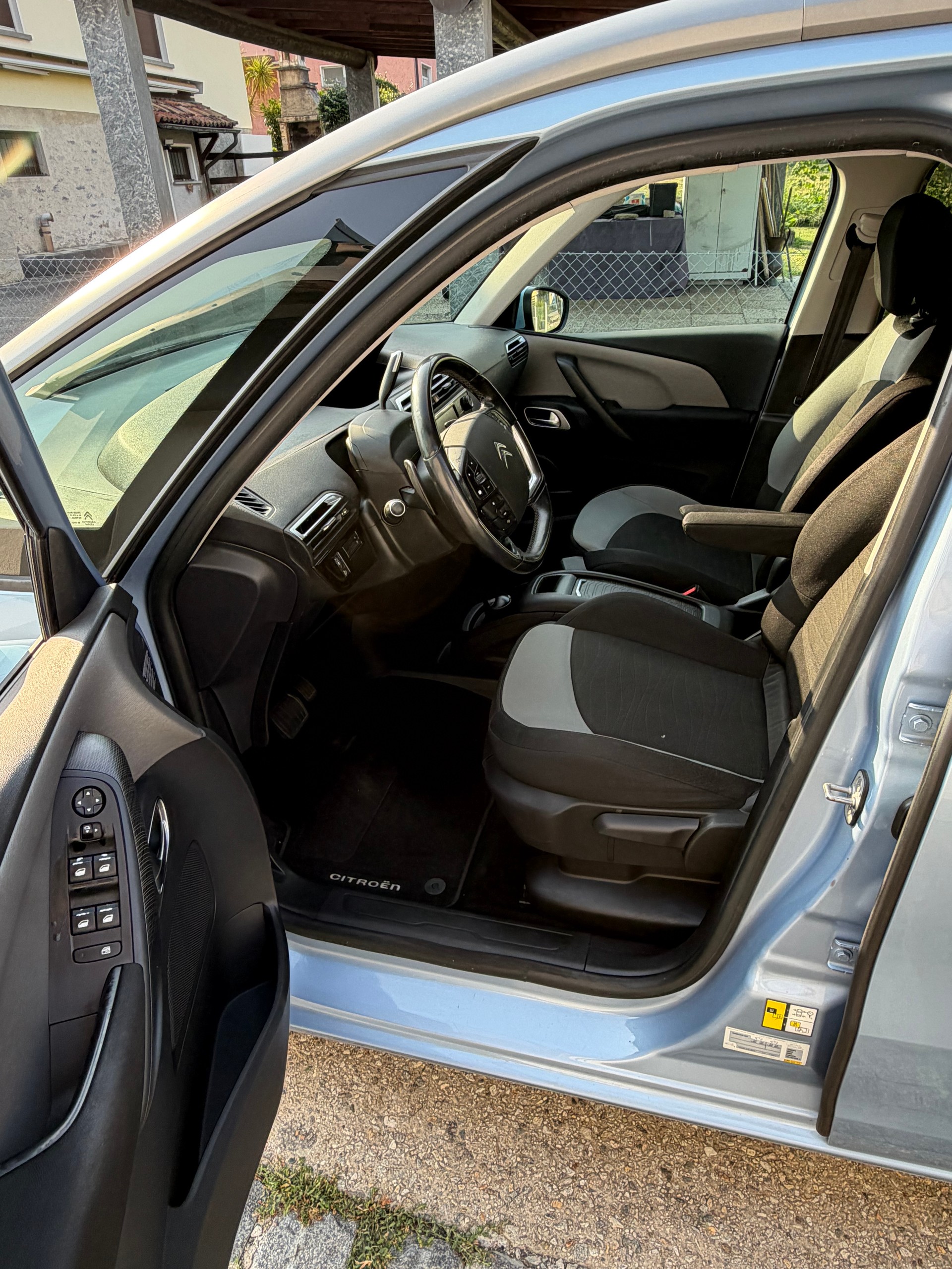 CITROEN Grand C4 Picasso 1.6i 16V e-THP Intensive-image-6
