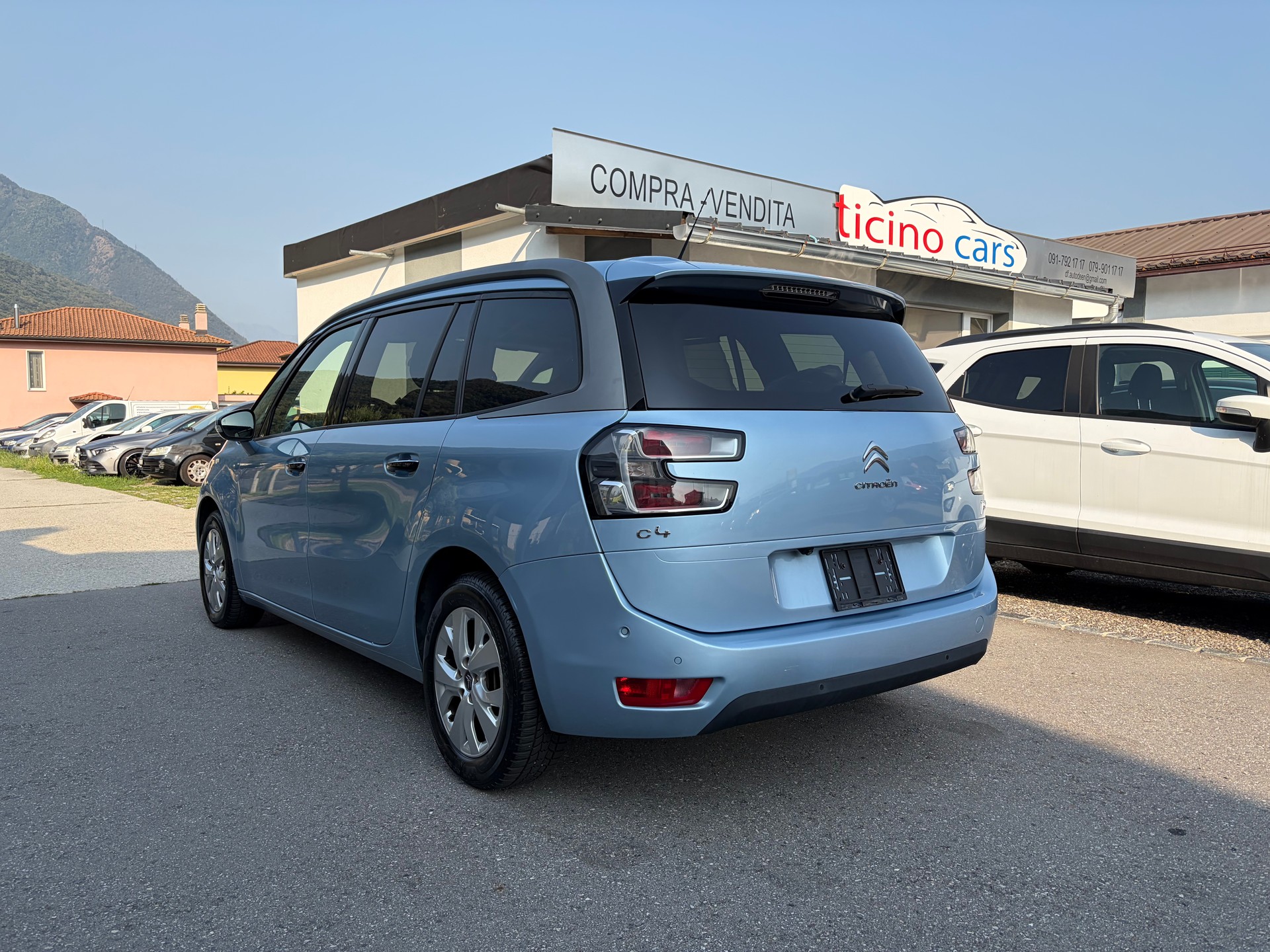 CITROEN Grand C4 Picasso 1.6i 16V e-THP Intensive-image-3
