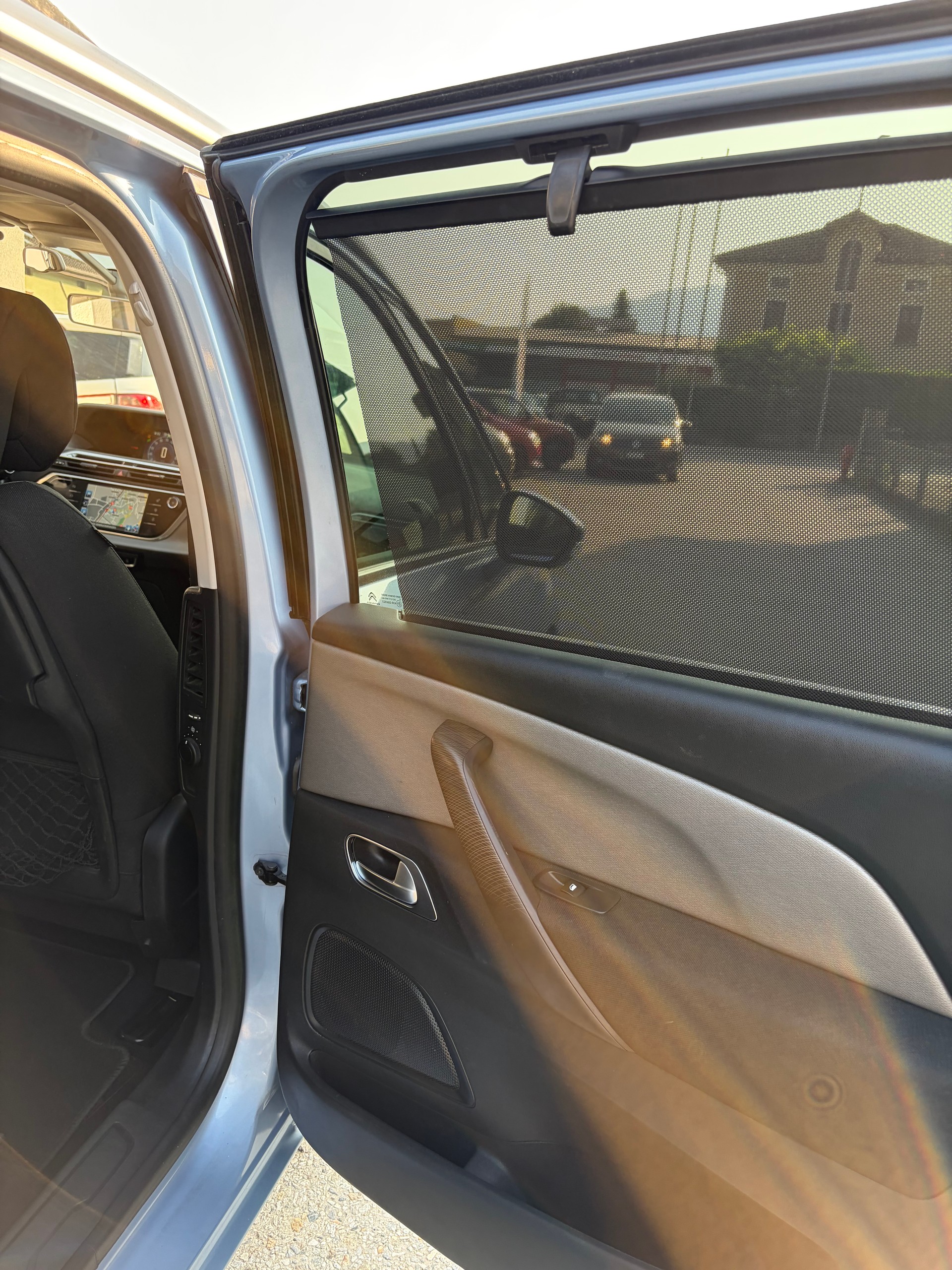CITROEN Grand C4 Picasso 1.6i 16V e-THP Intensive-image-15