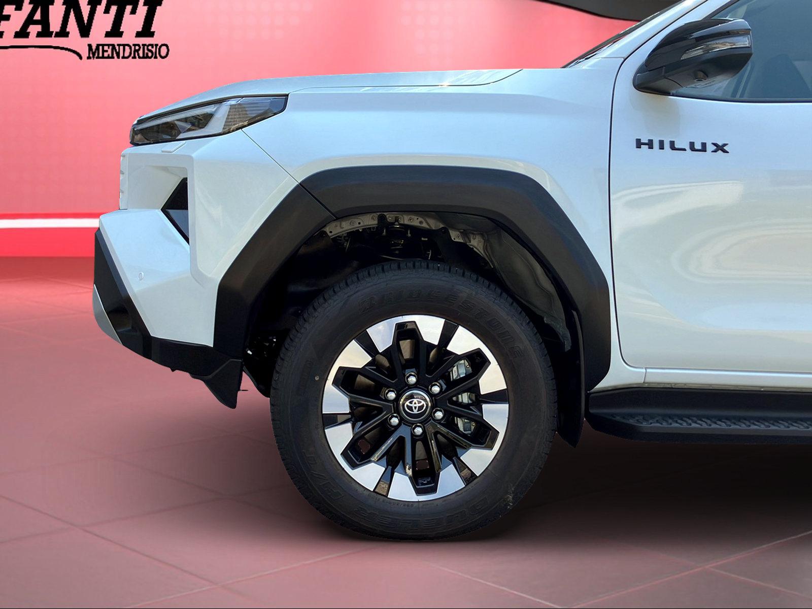 TOYOTA Hilux Double Cab.-Pick-up 2.8 D-4D MHEV 204 Style-image-3