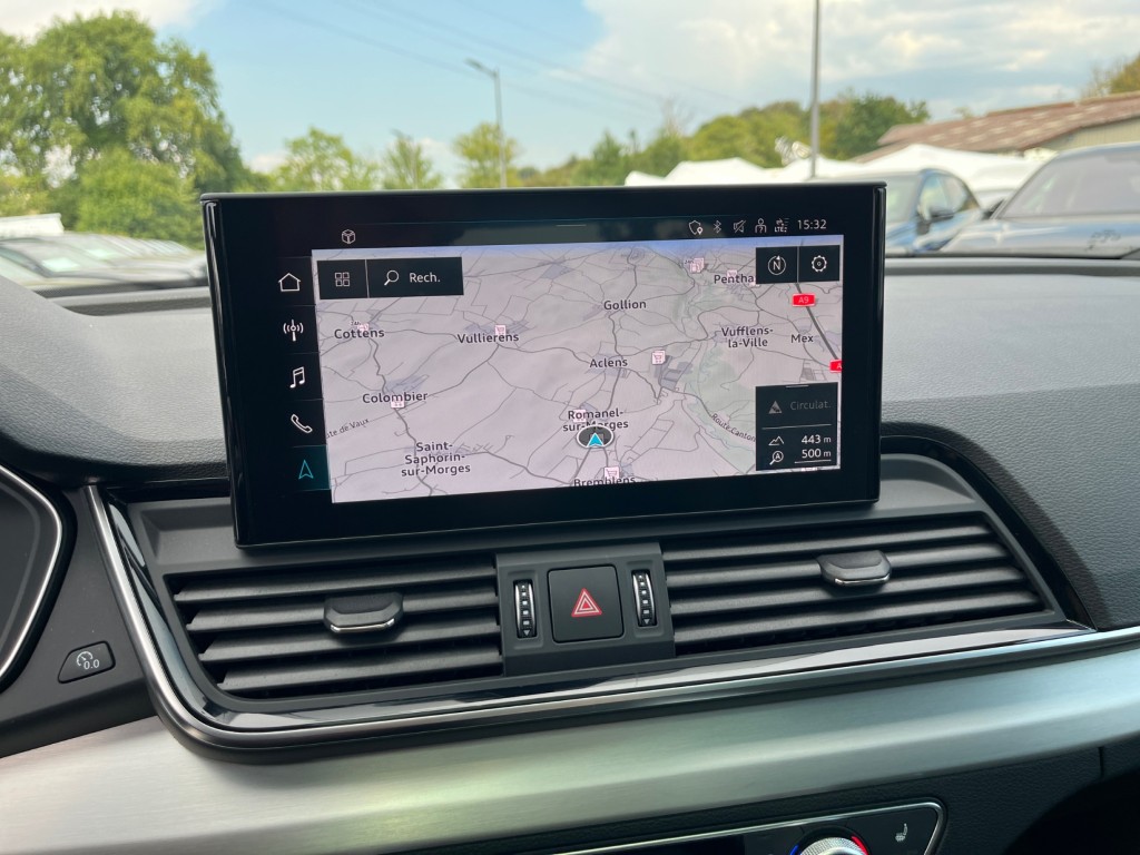 AUDI Q5 Sportback 40 TDI Blackedition quattro S-tronic-image-20